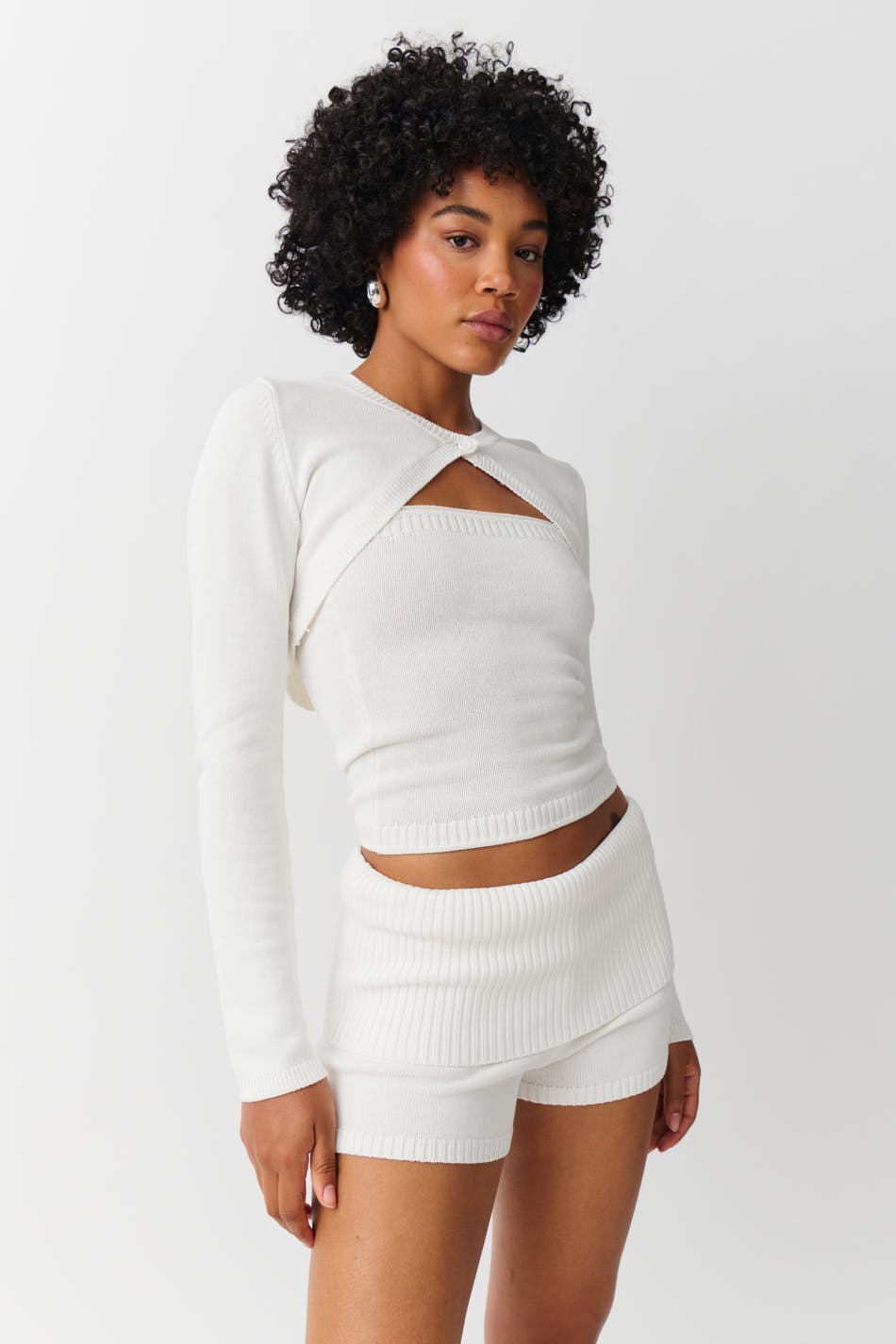 Knitted folded down shorts