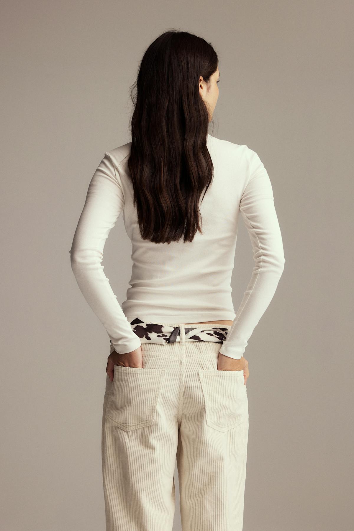 Tight fit long sleeve top