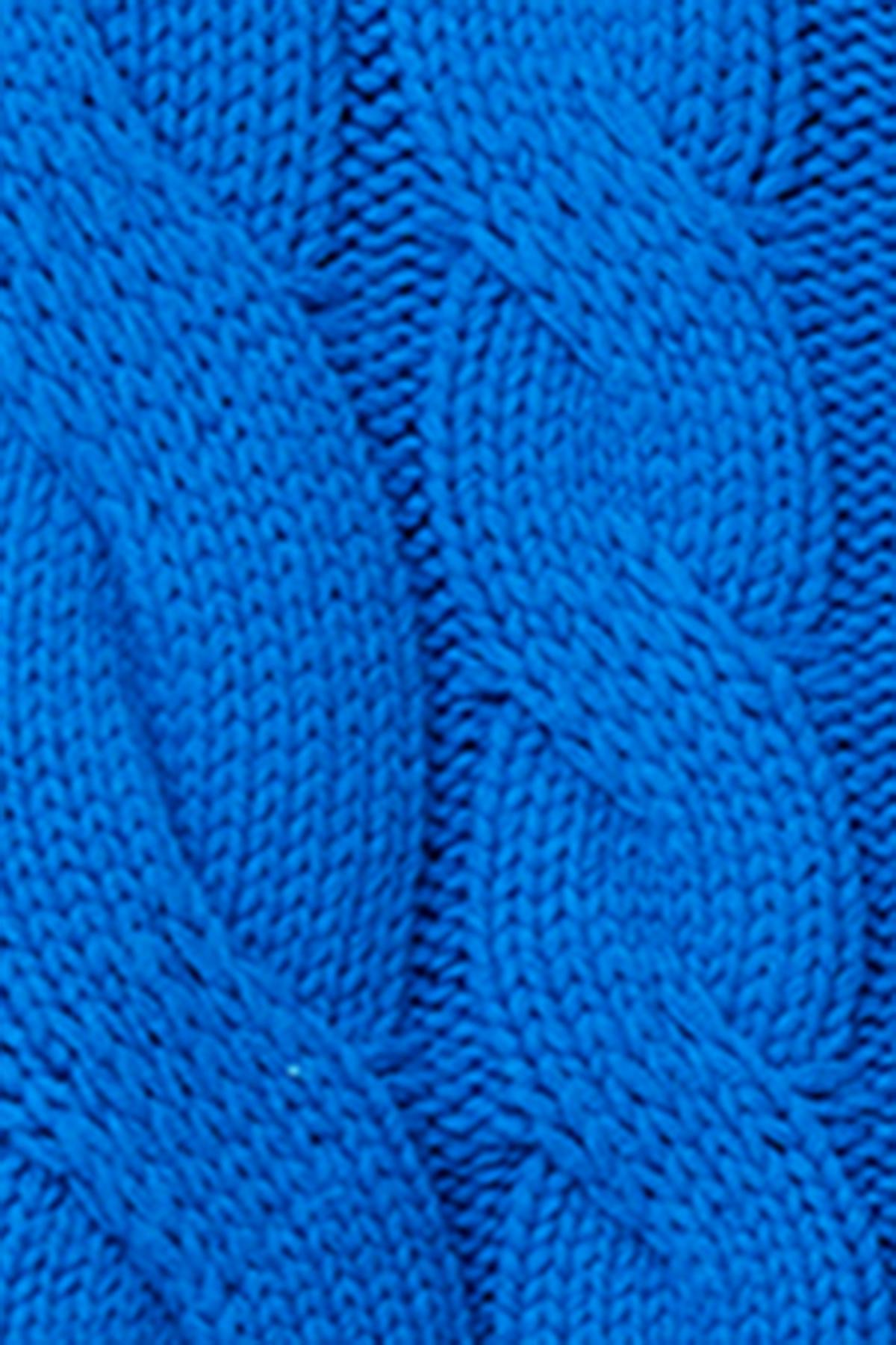 Chunky knitted cable cardigan