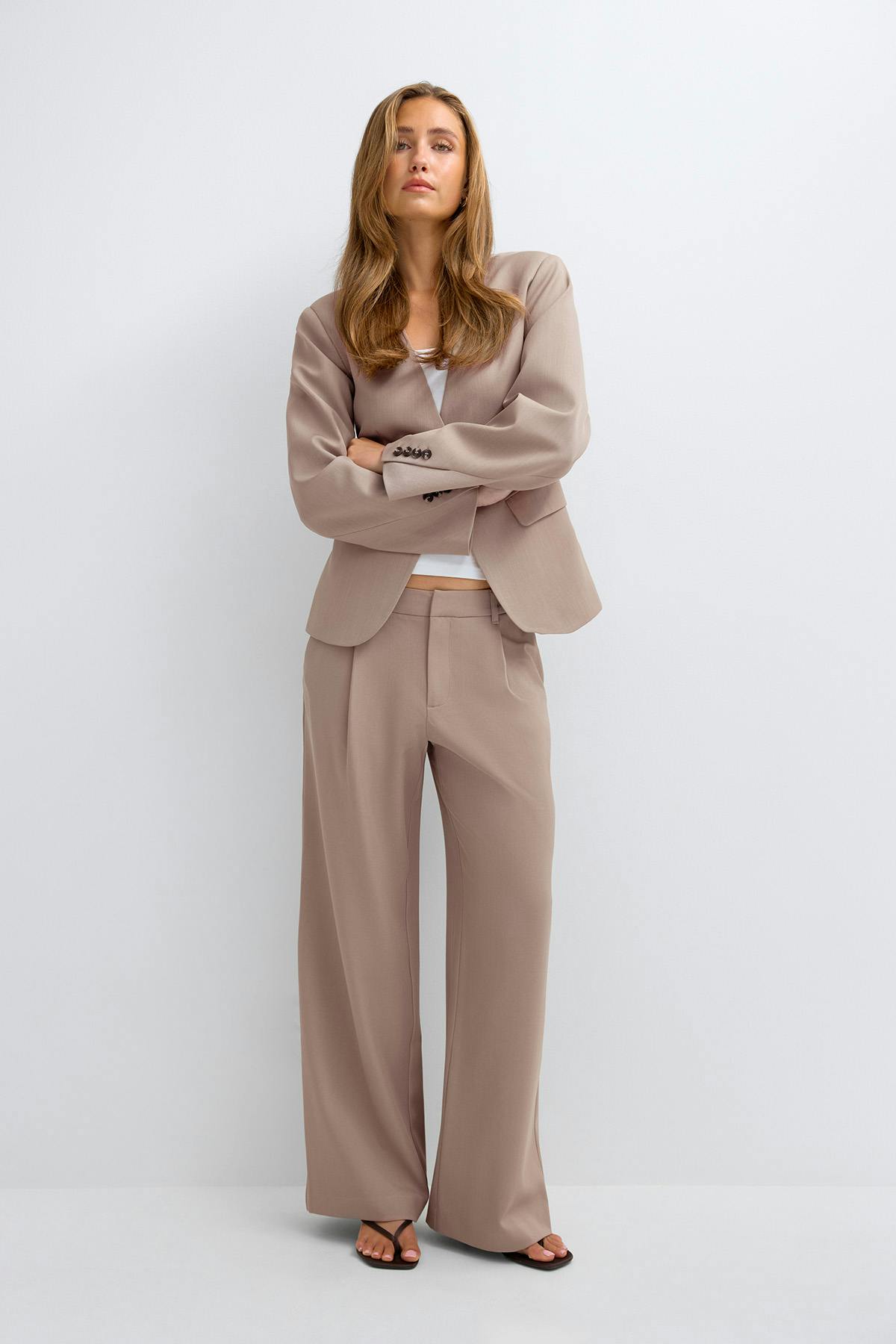 Tall wide pleated trousers