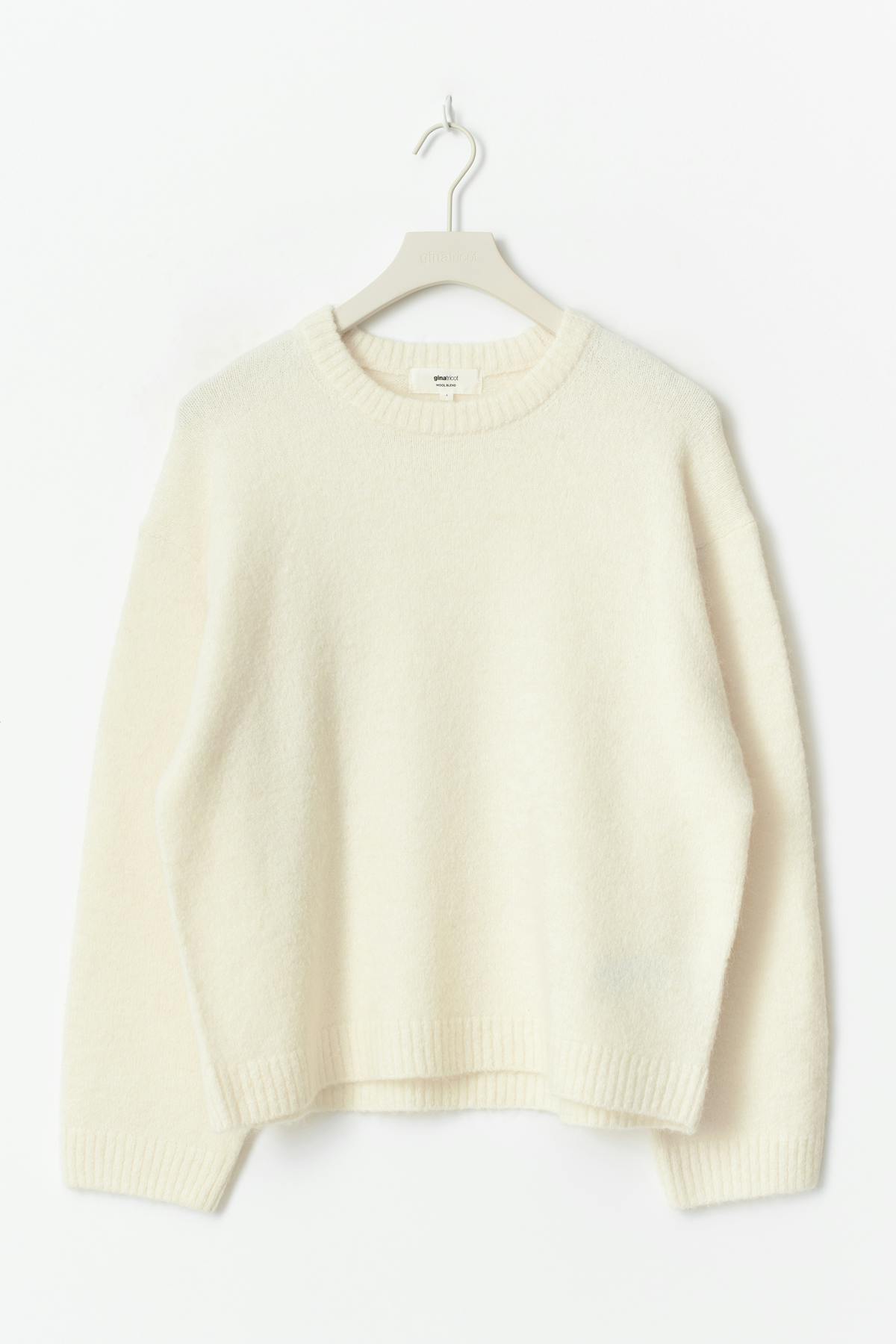 Crew neck knitted sweater