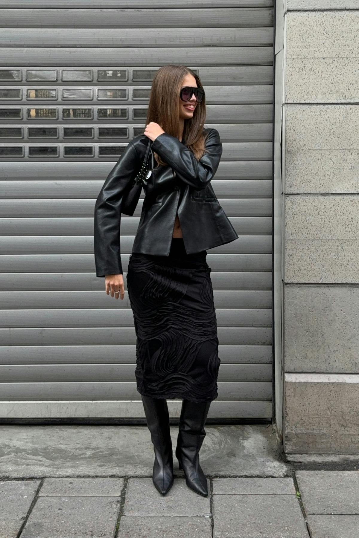 Structured midi skirt