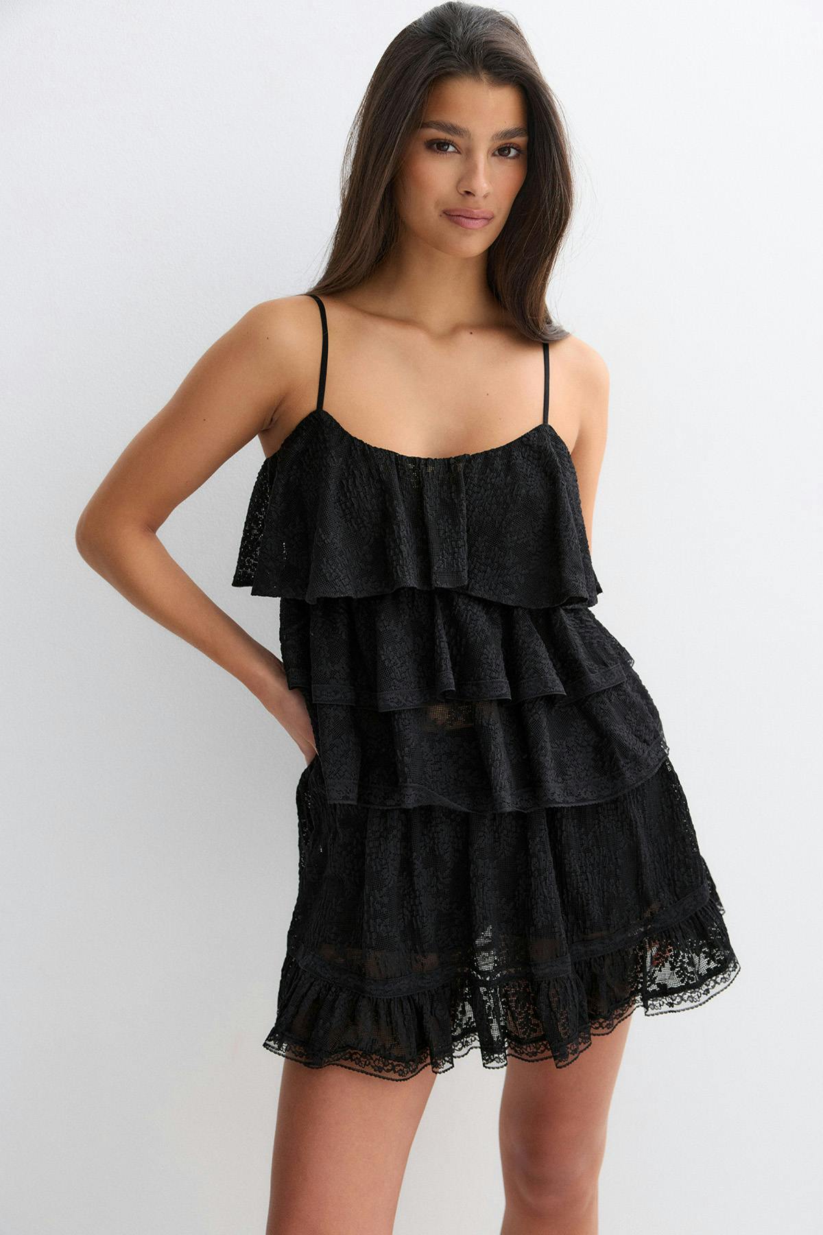 Lace mini skirt