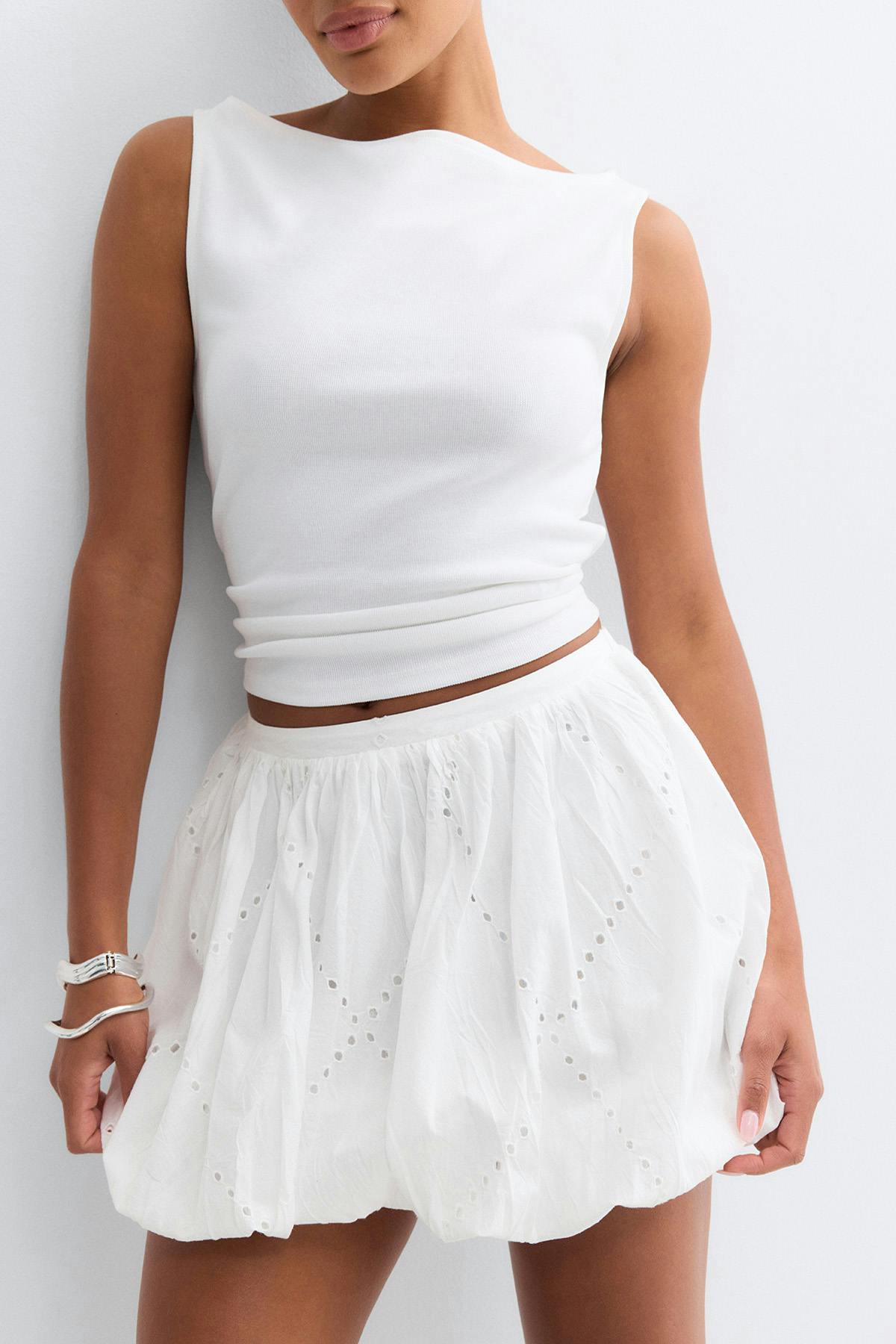 Embroidery skirt