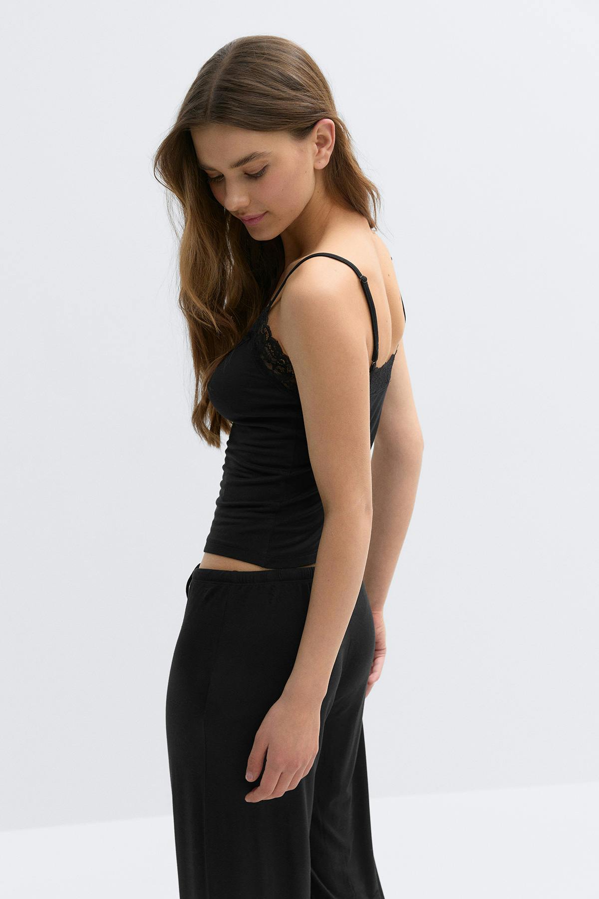 Soft lace loungewear singlet