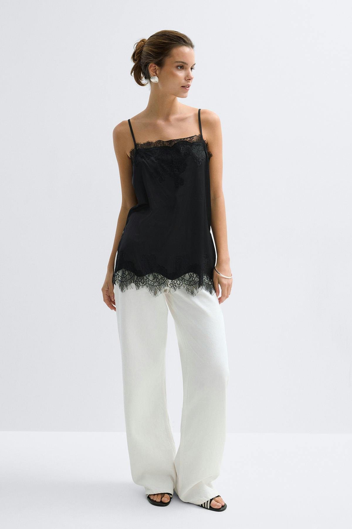 Lace singlet