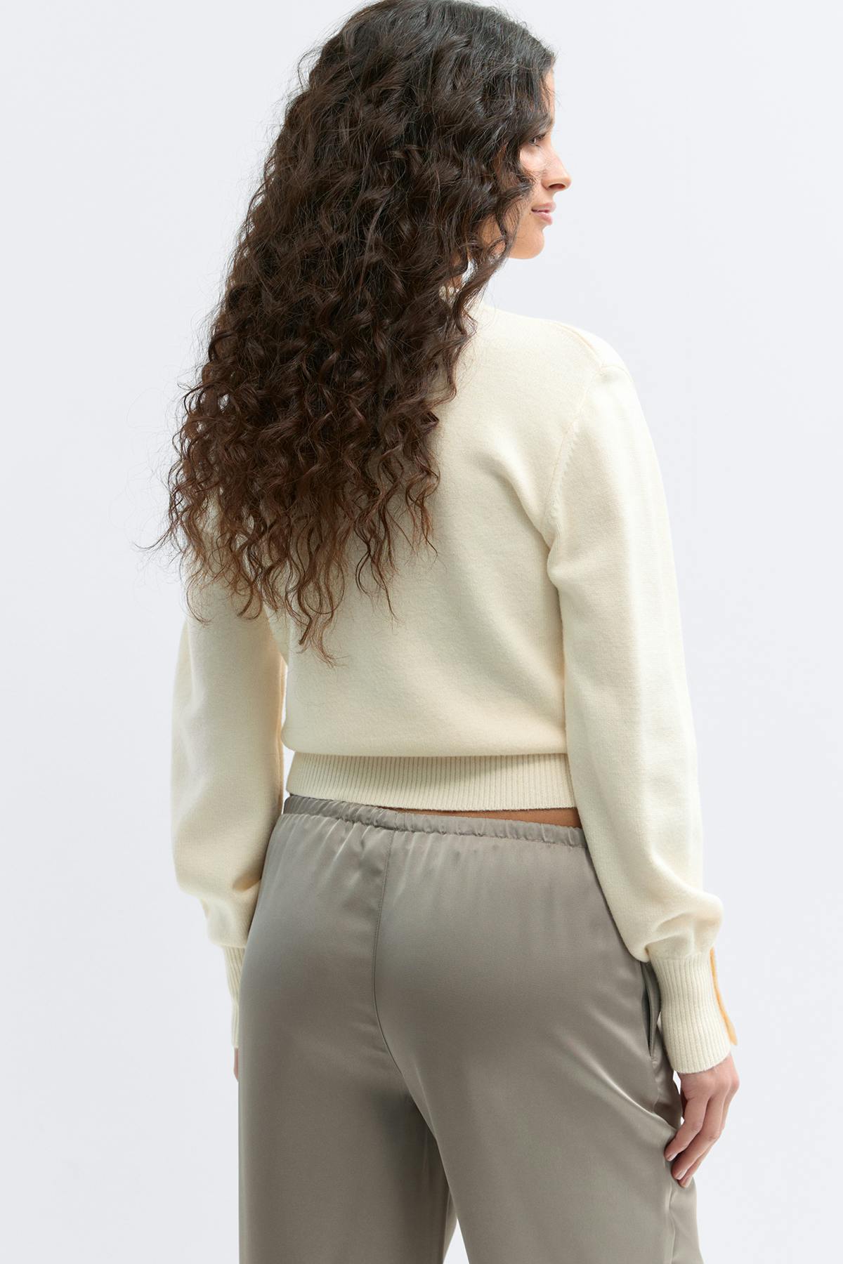 Knitted cardigan