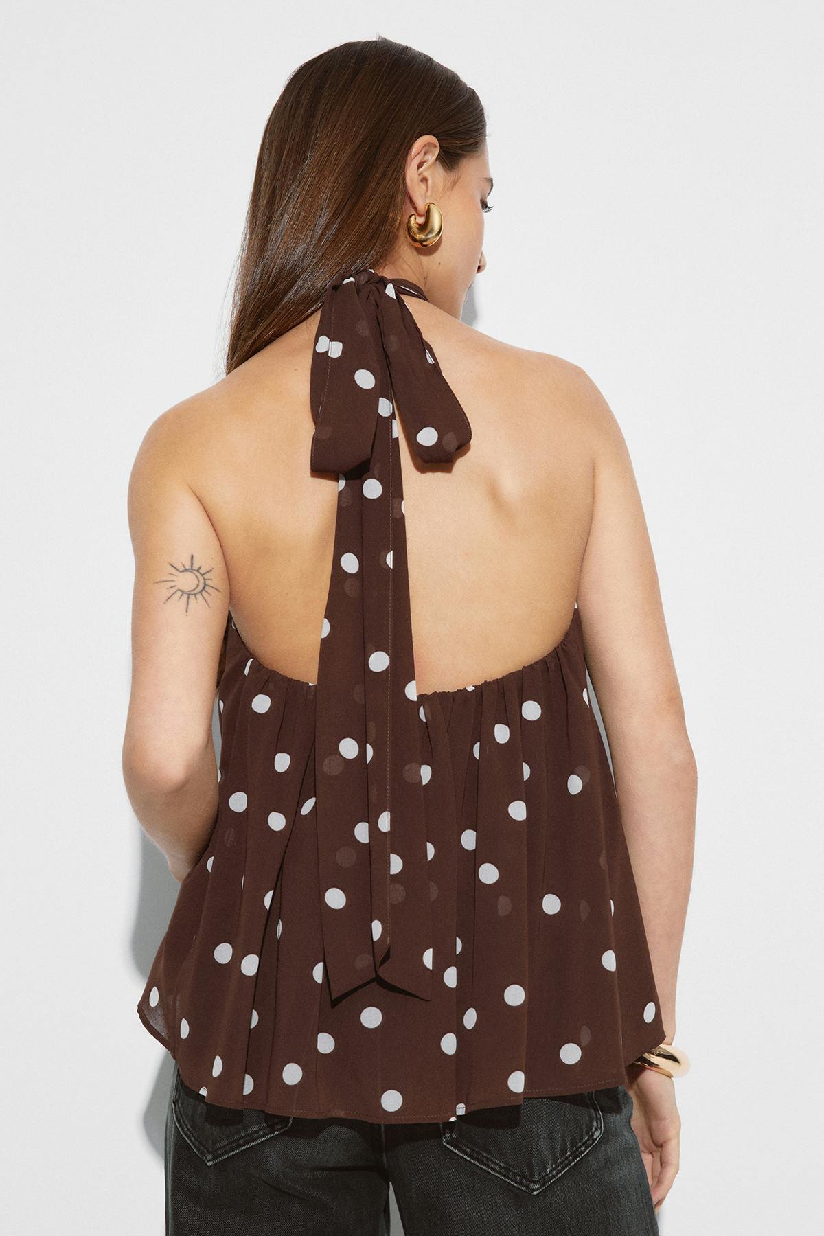 Halterneck top