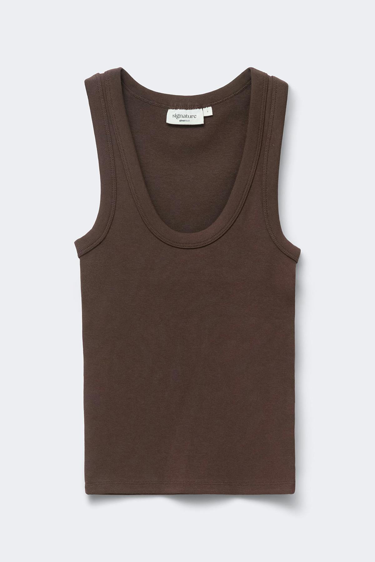 Super stretch scoop neck tank