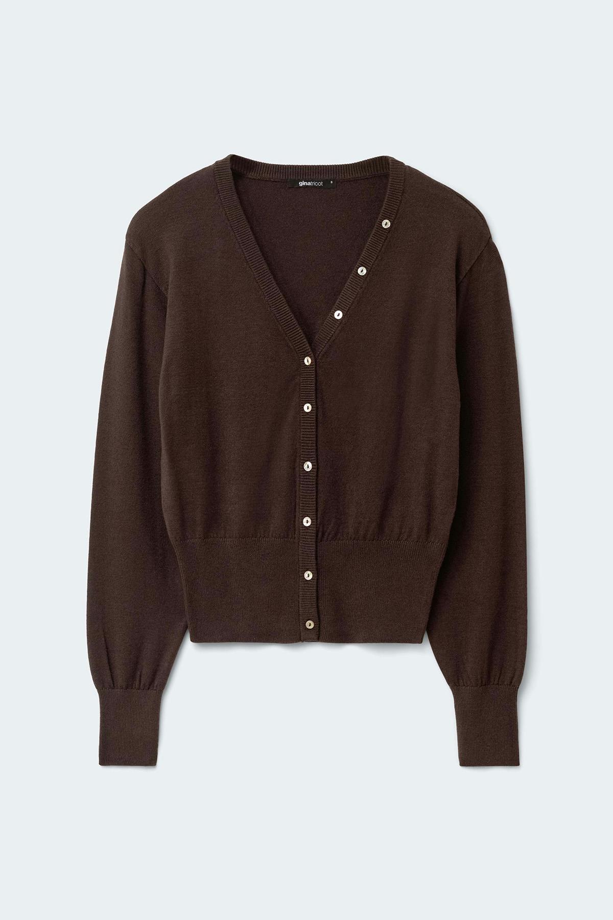 Knitted fitted cardigan