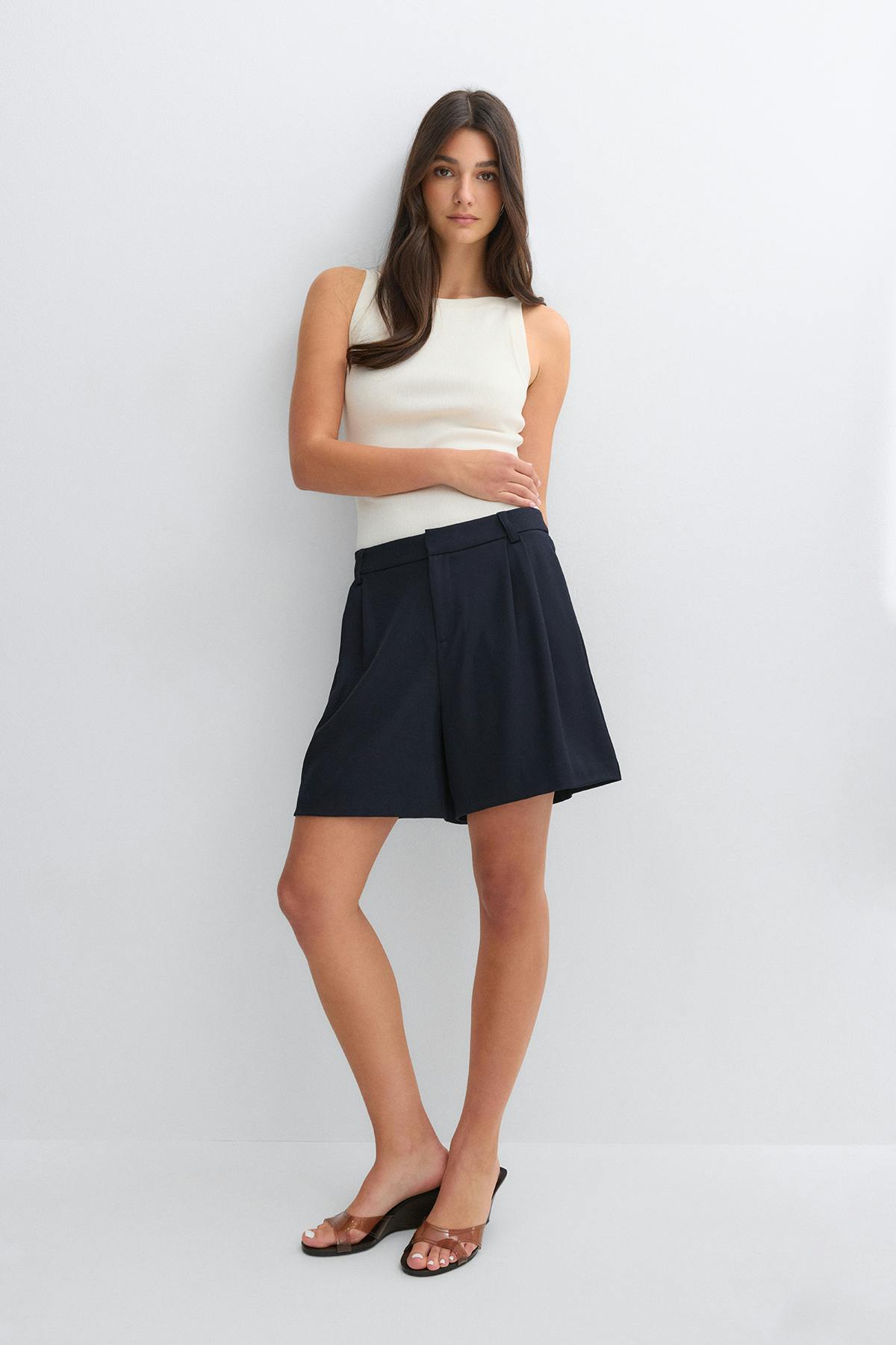 Pleated shorts