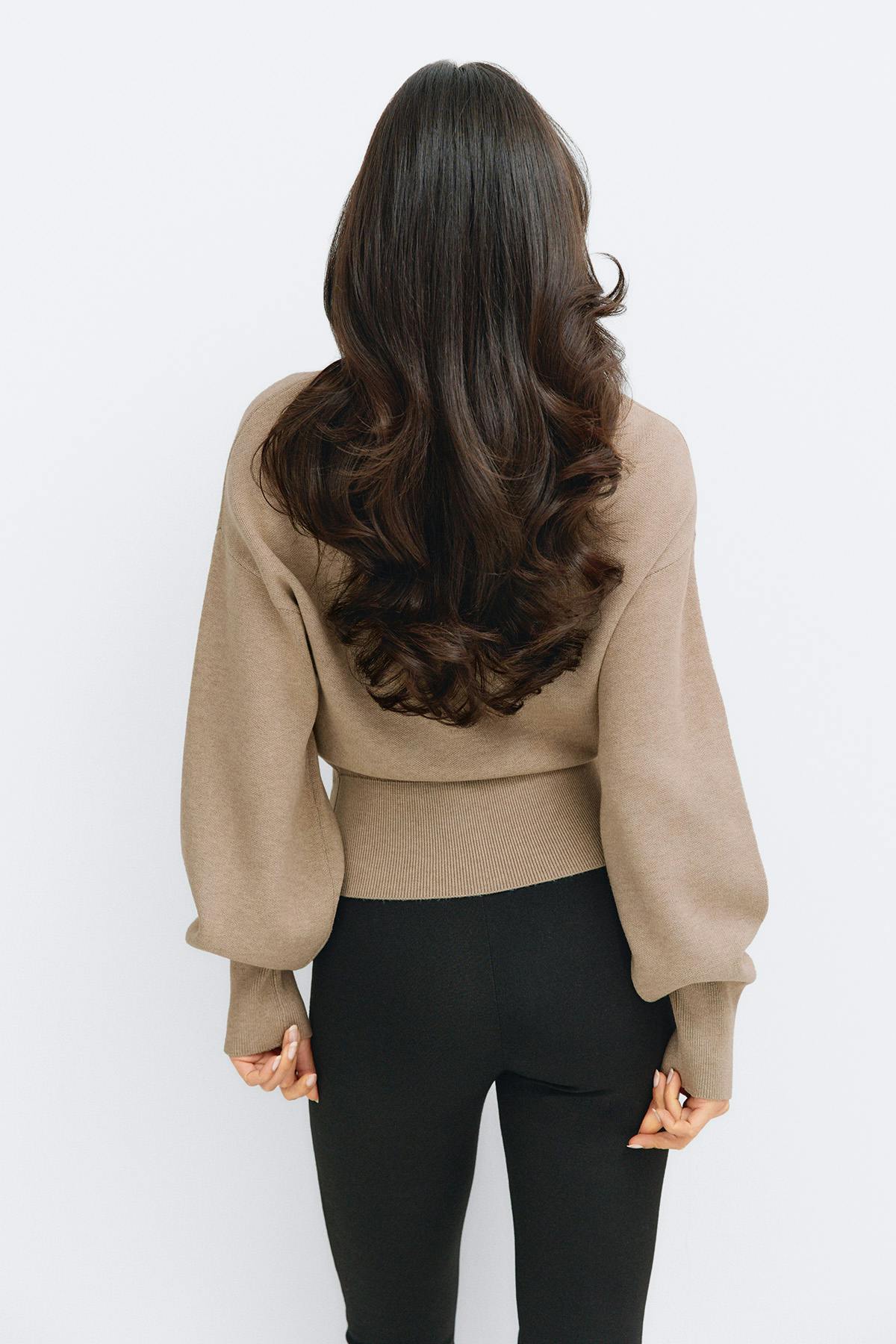 Knitted fitted sweater