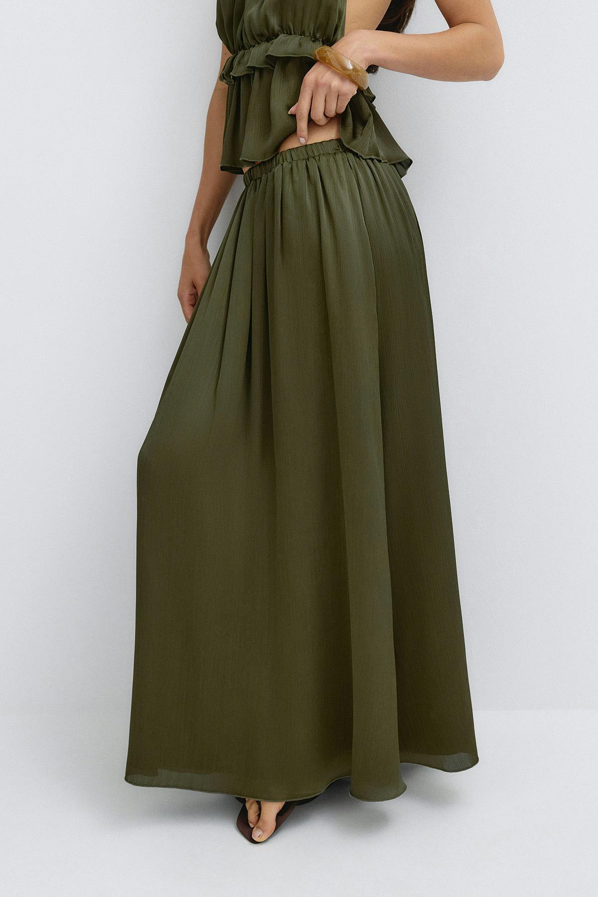 Flowy maxi skirt