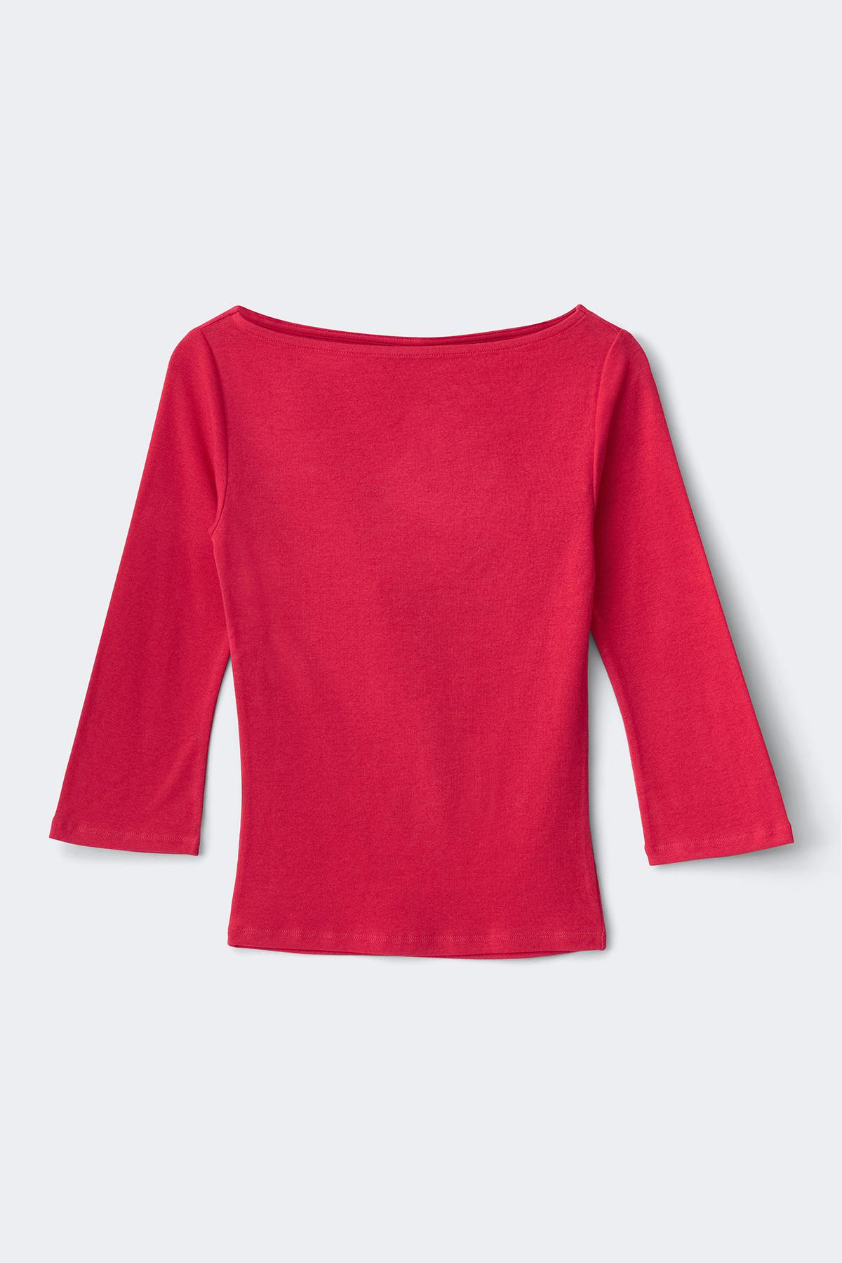 Quarter sleeve boatneck top