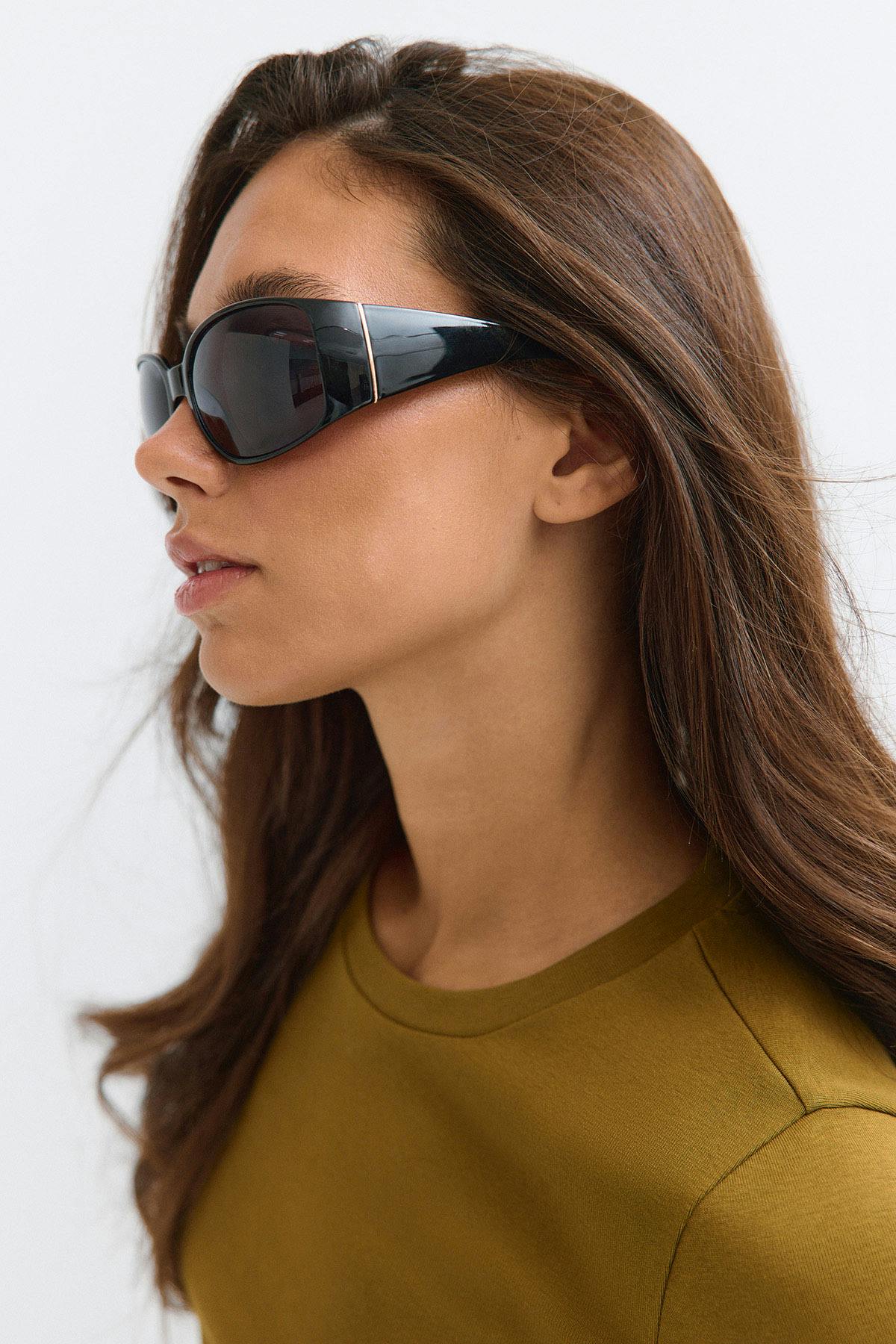Oval sunglasses