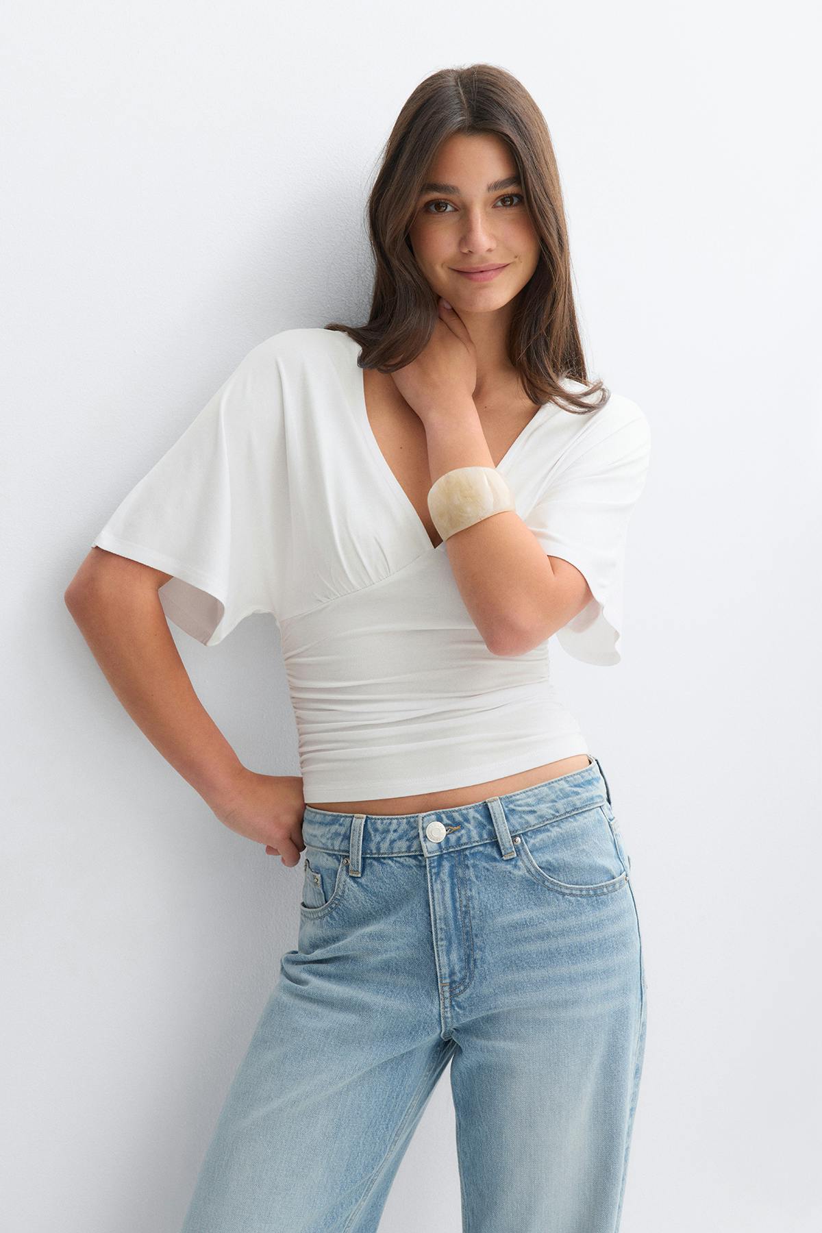 Shaped v-neck top