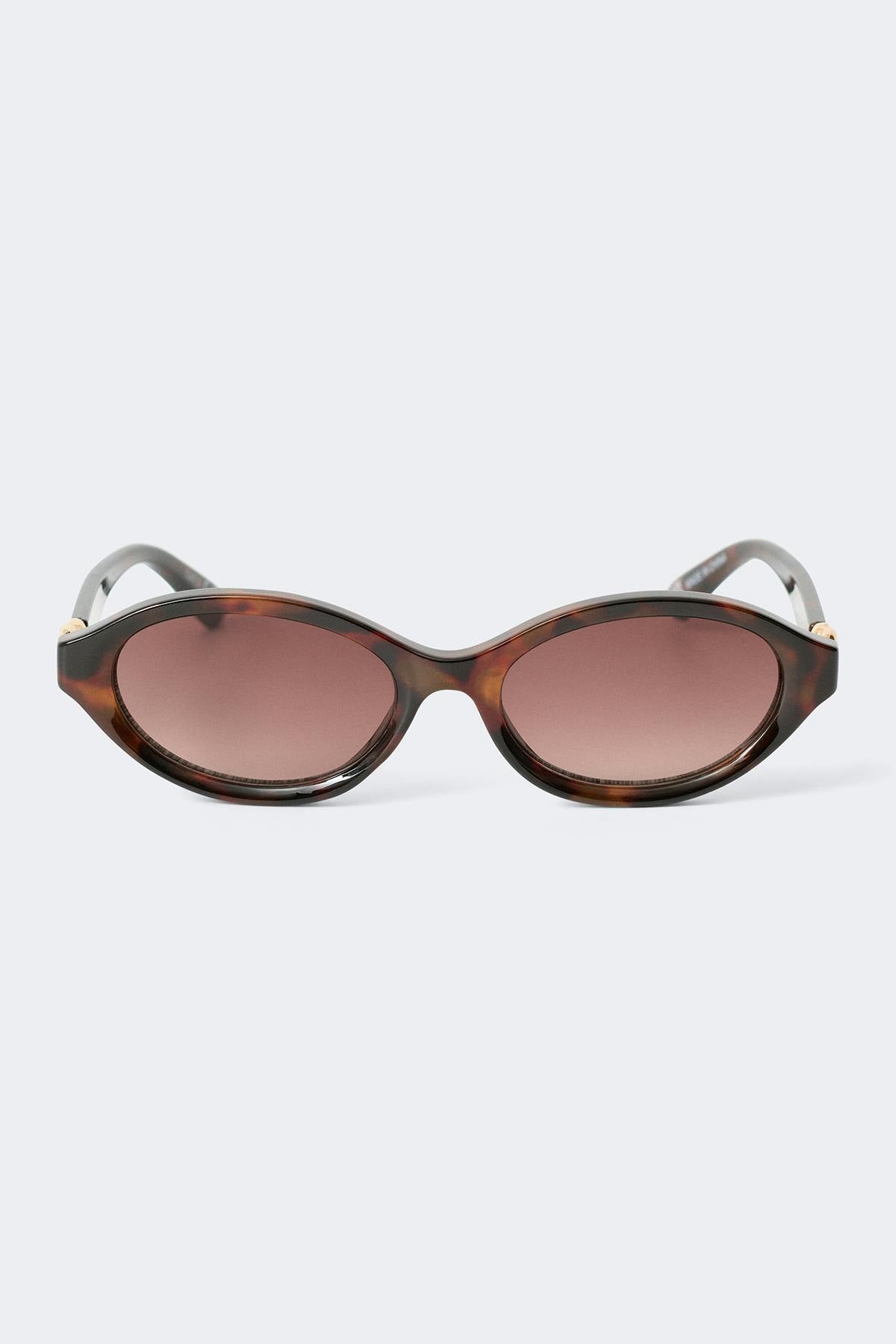 Oval sunglasses