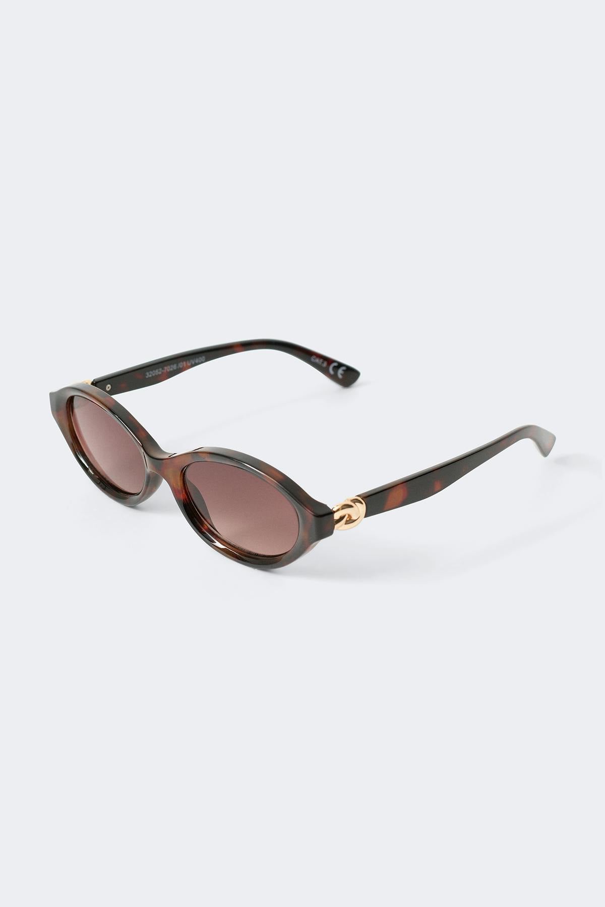 Oval sunglasses