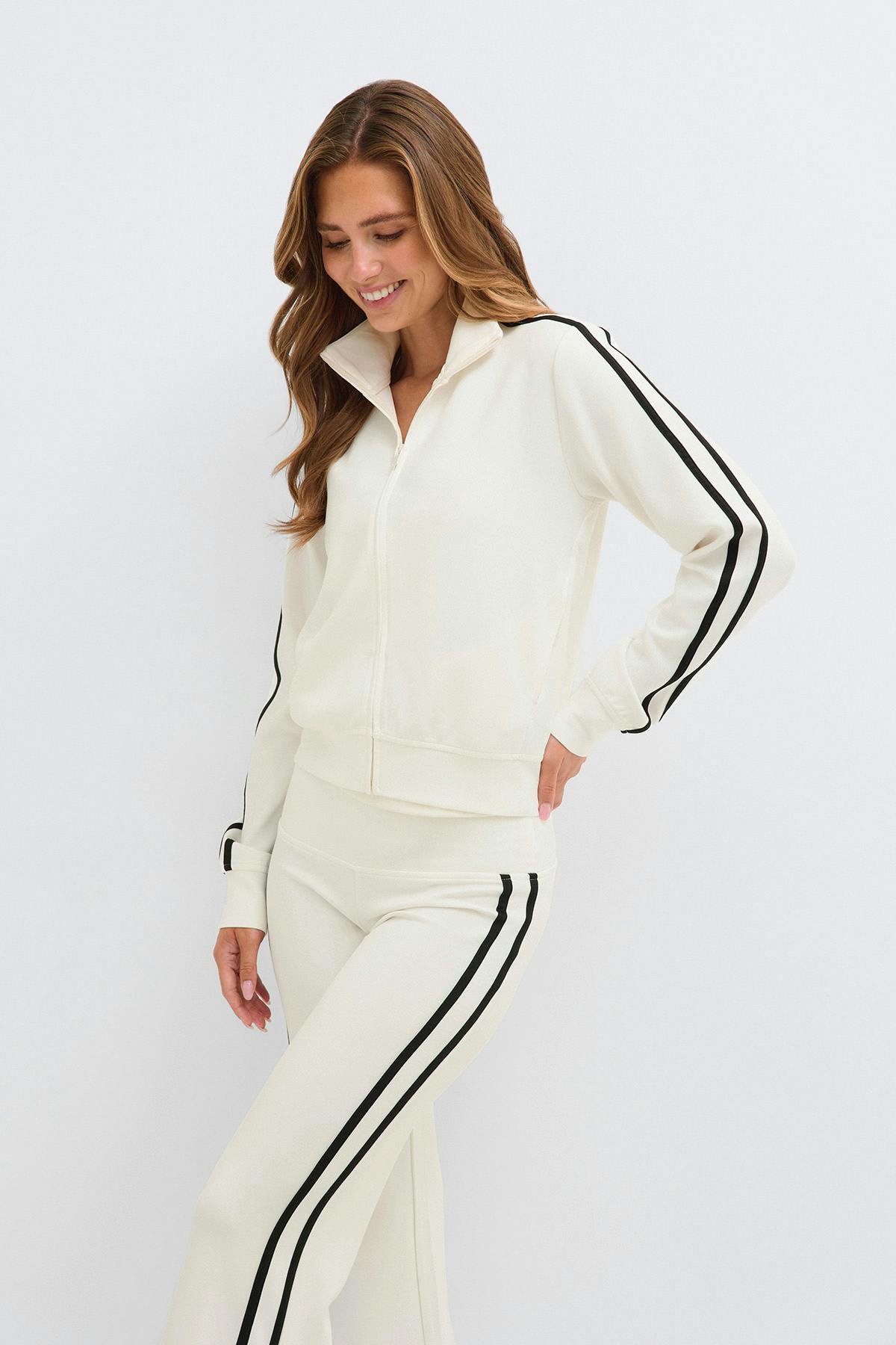 Soft sporty zip jacket