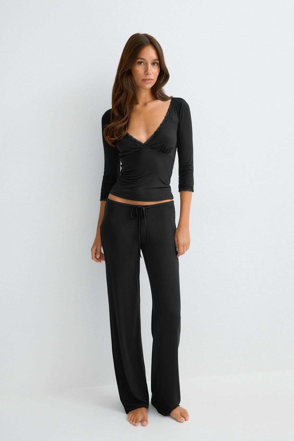 Quarter sleeve loungewear top