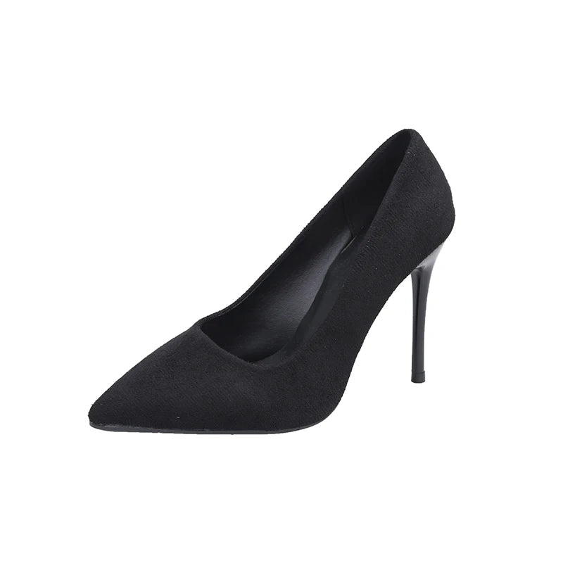 Noir Grace Pumps