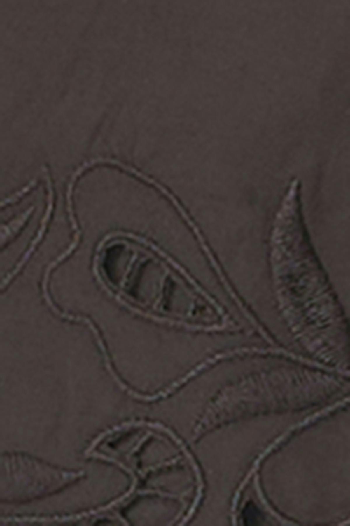 Embroidery poplin shorts
