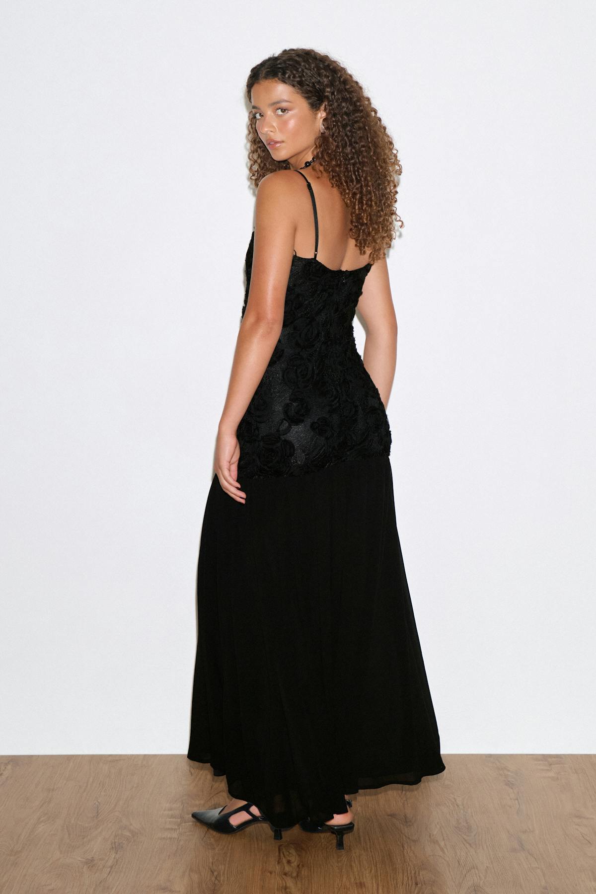 Embroidery dropped waist dress