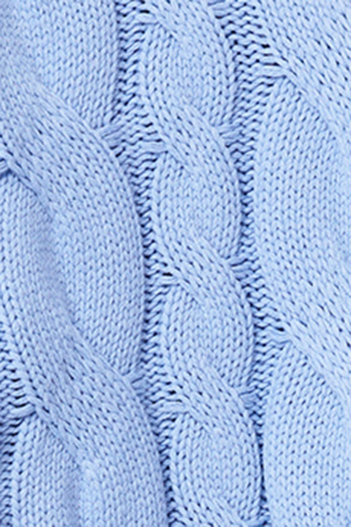 Chunky knitted cable sweater