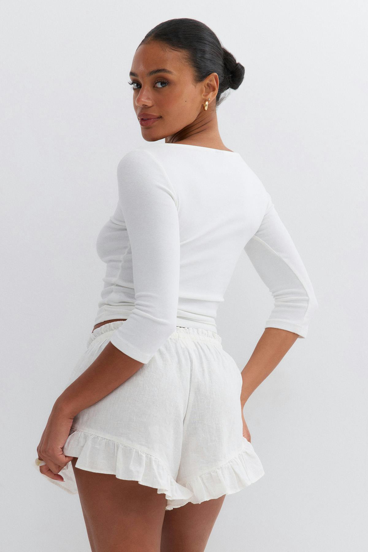 Linen blend frill shorts