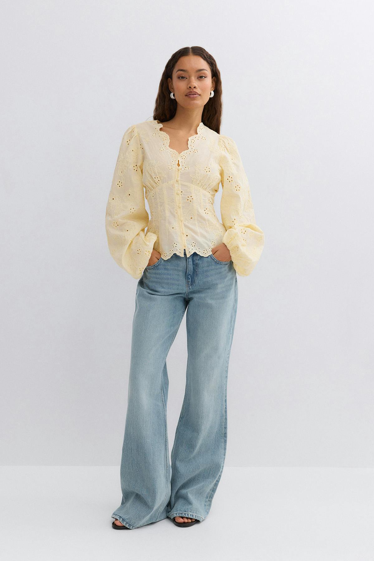 Balloon sleeve blouse