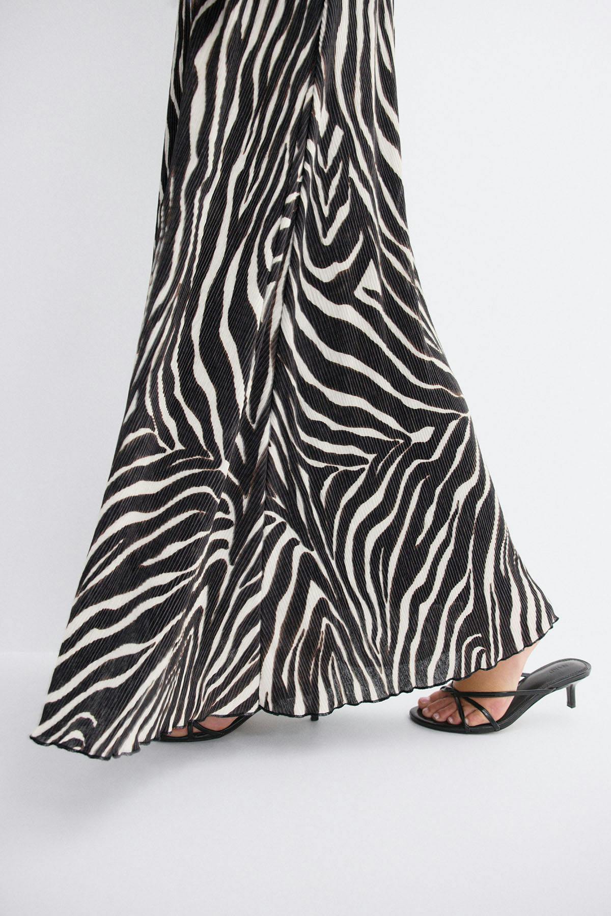 Crinkle maxi dress