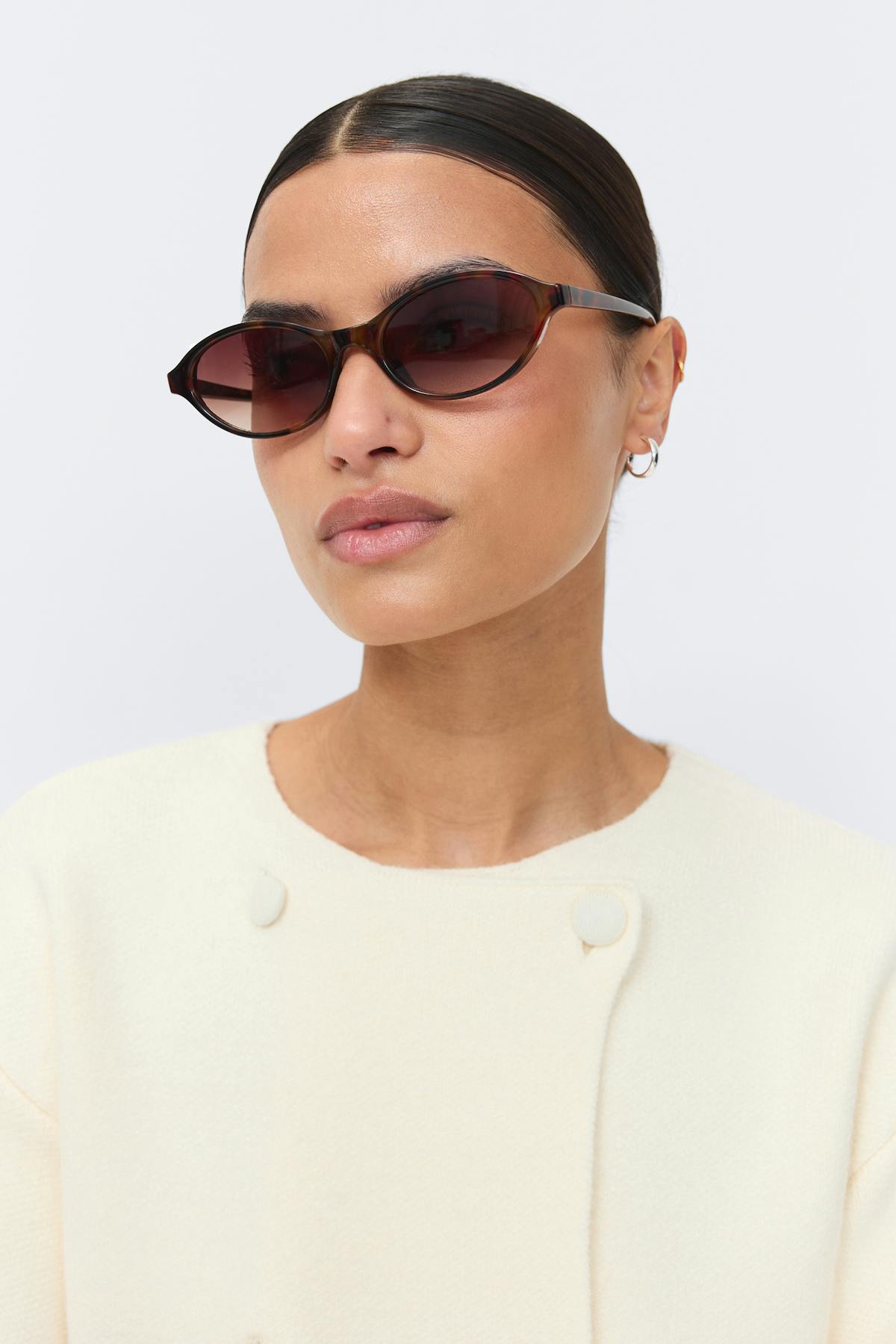 Oval sunglasses