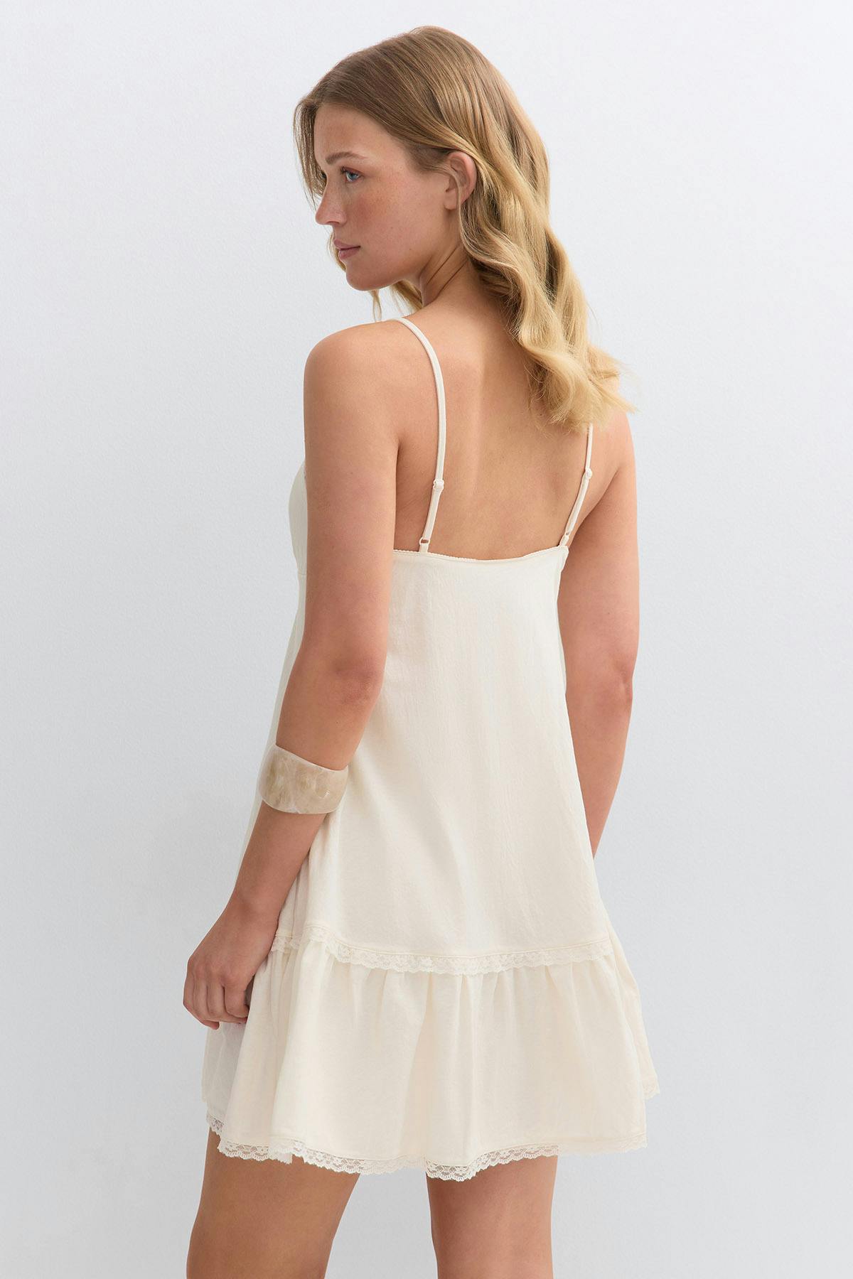 Lace detail strap dress