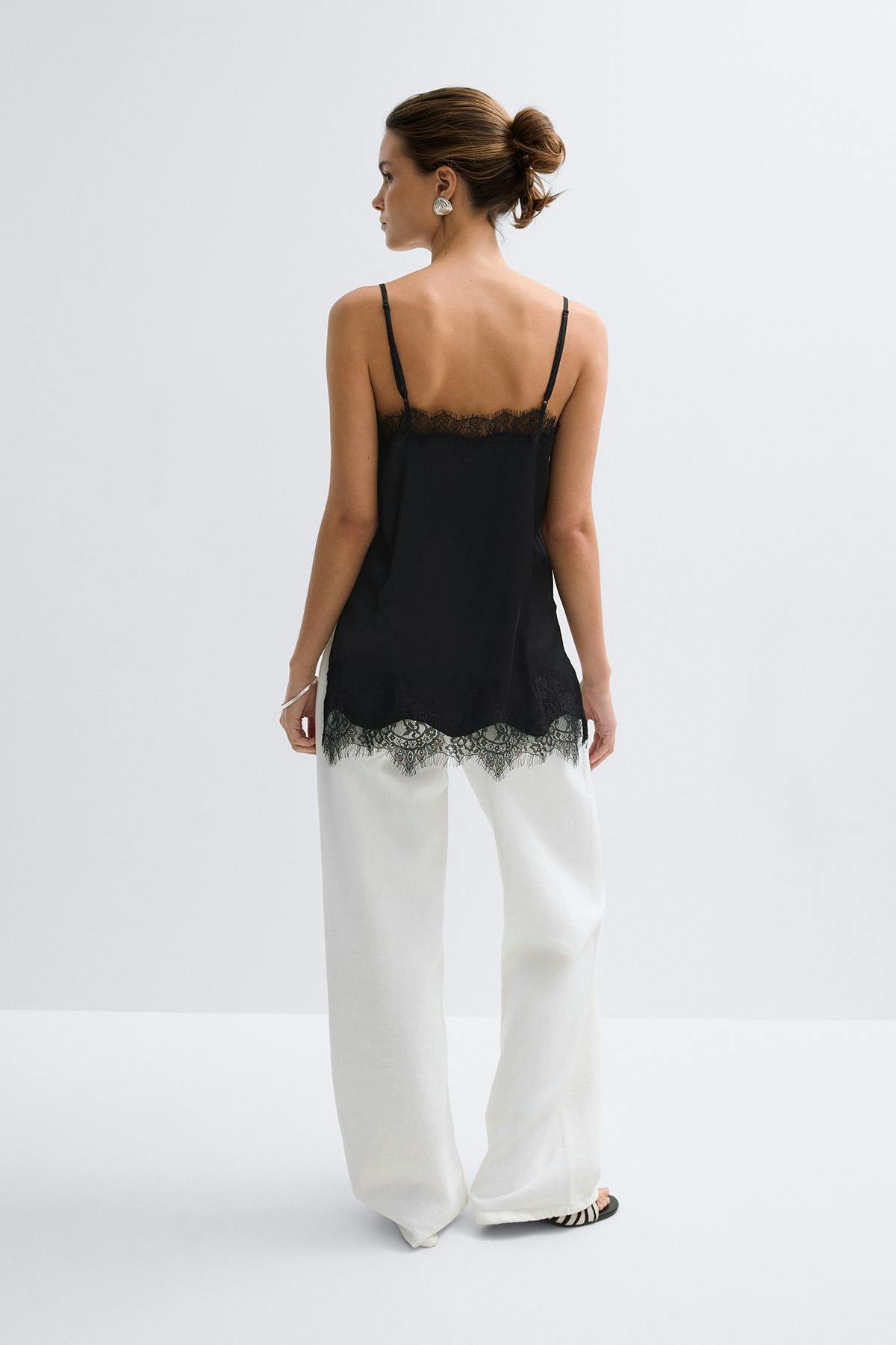 Lace singlet