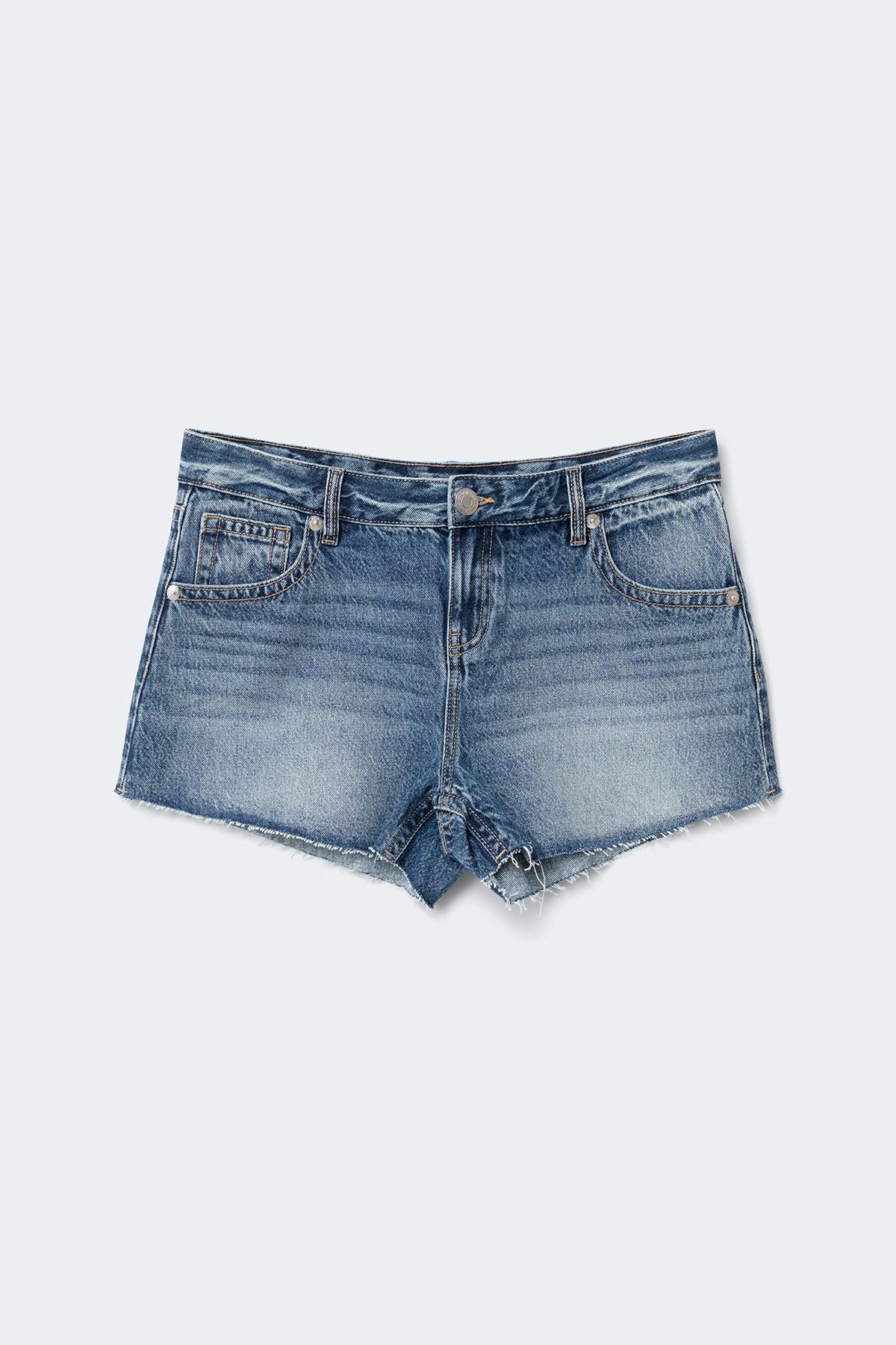Drop loose denim shorts
