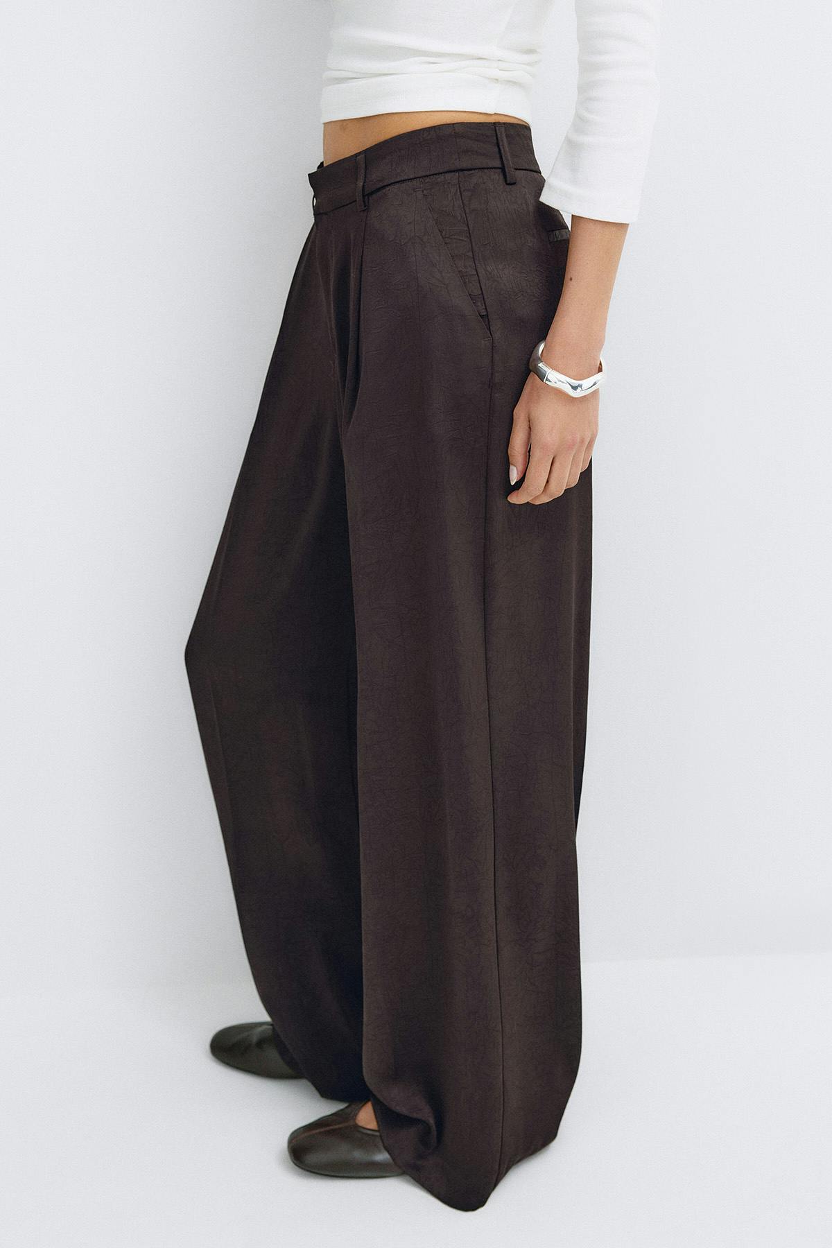 Pleated satin trousers