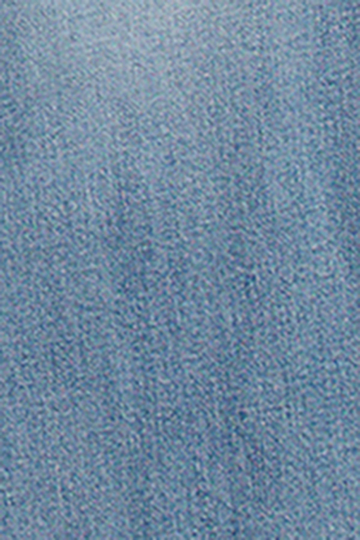 Glow rise flare jeans