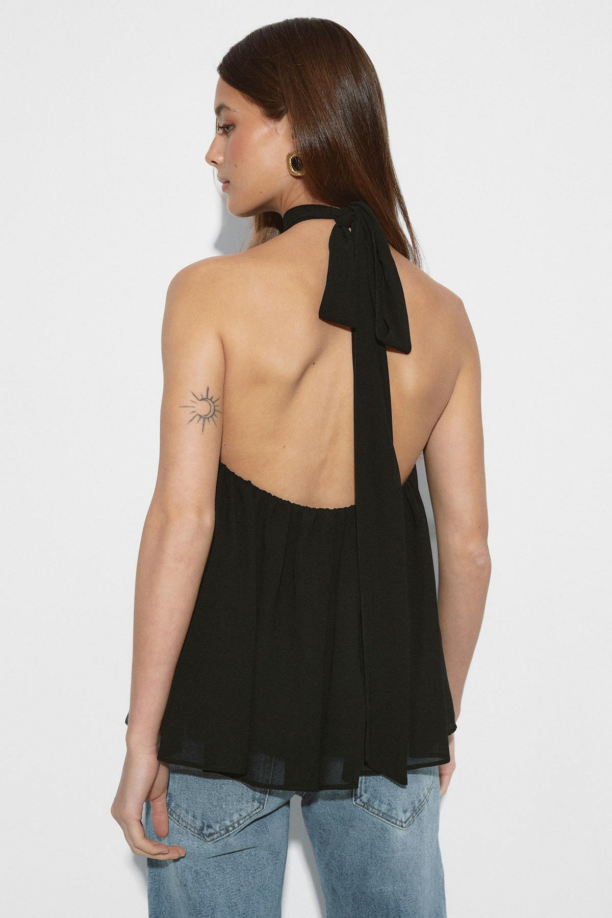 Halterneck top