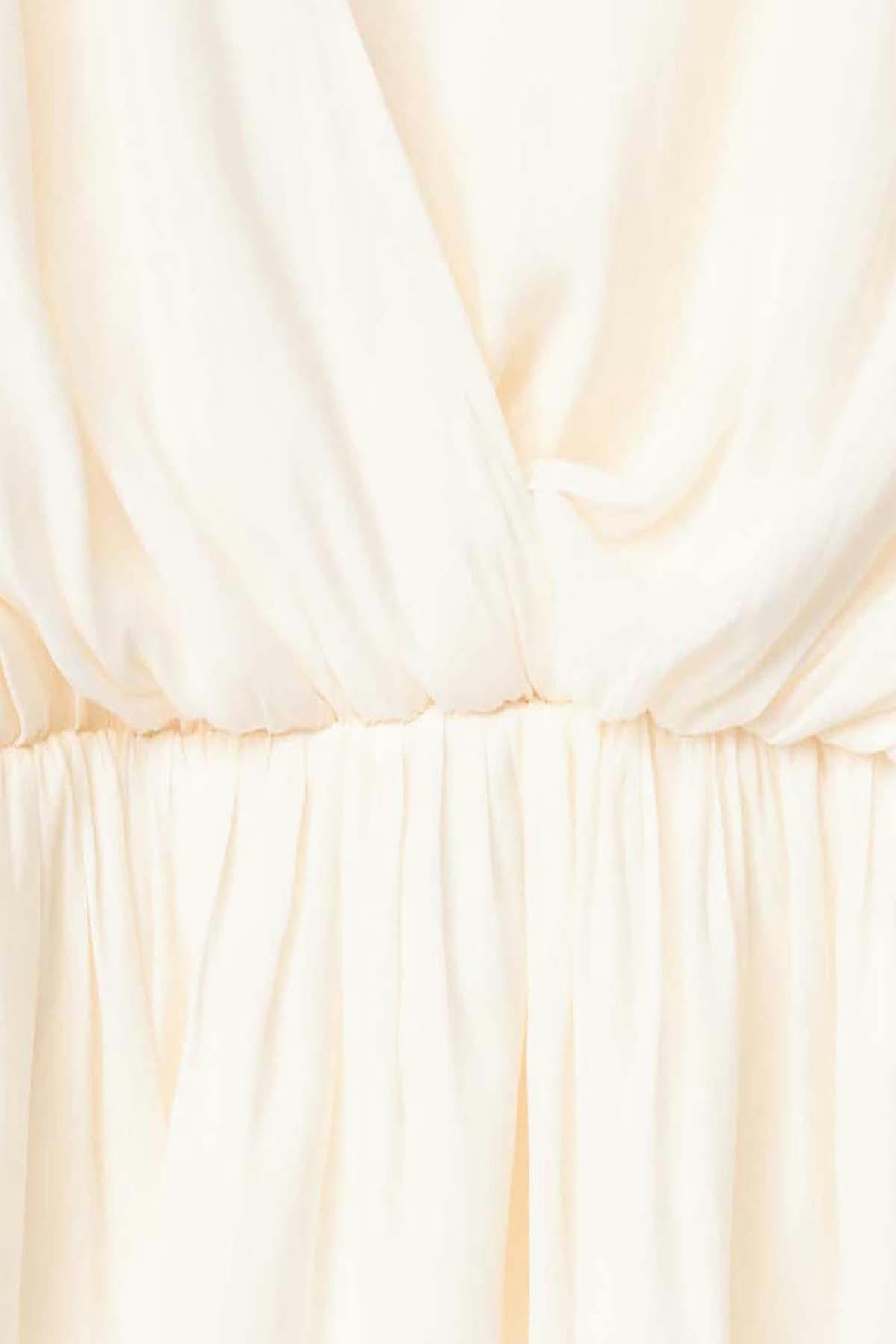 Loose sleeveless top