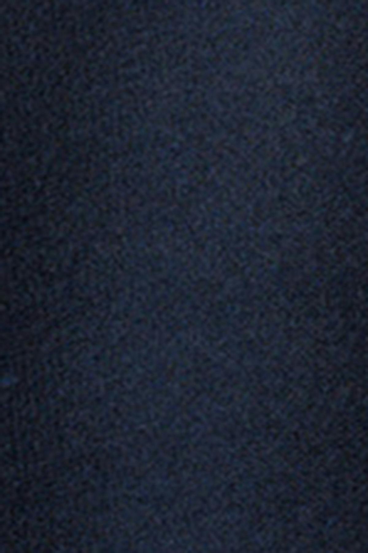 Crew neck knitted sweater