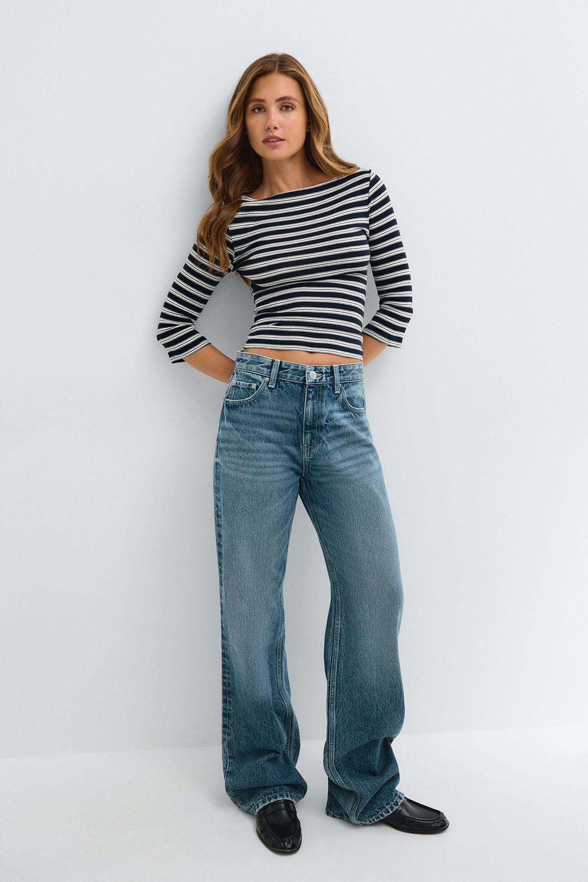 Quarter sleeve boatneck top