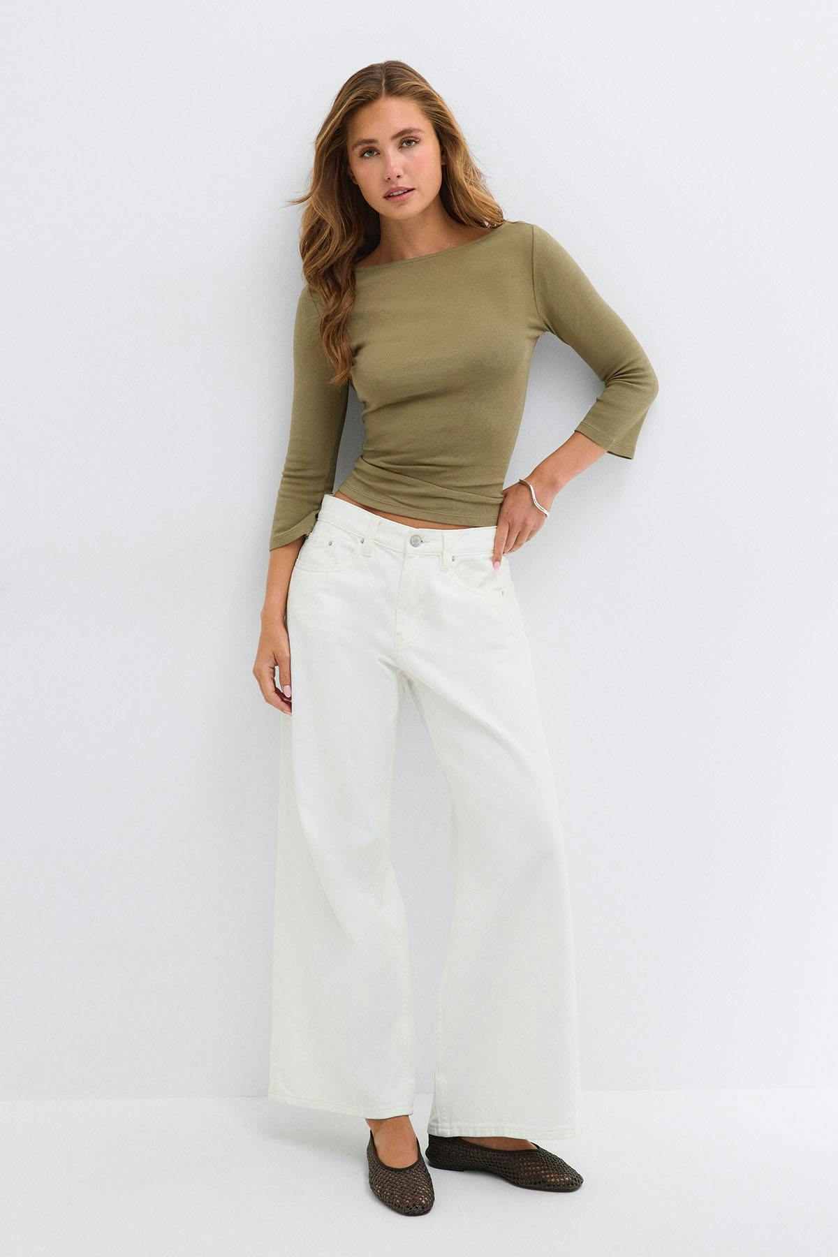 Quarter sleeve boatneck top