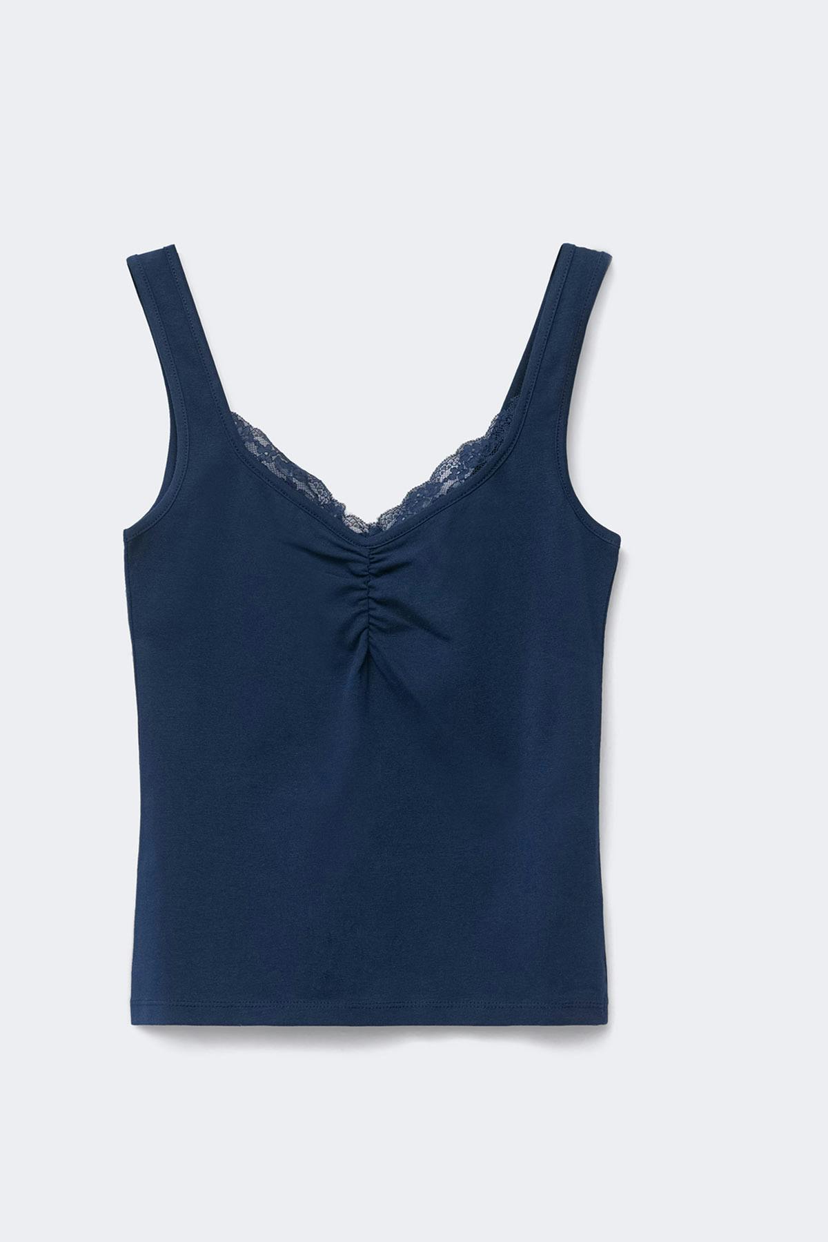 Lace detail singlet