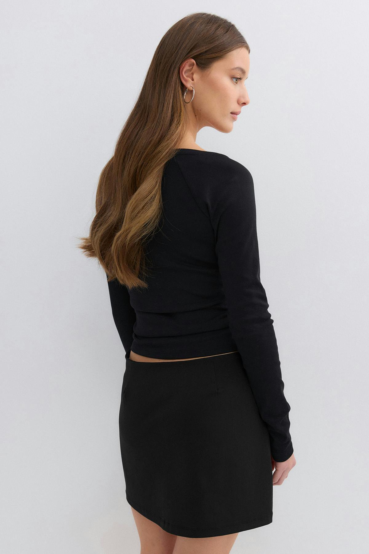 Tailored mini skirt