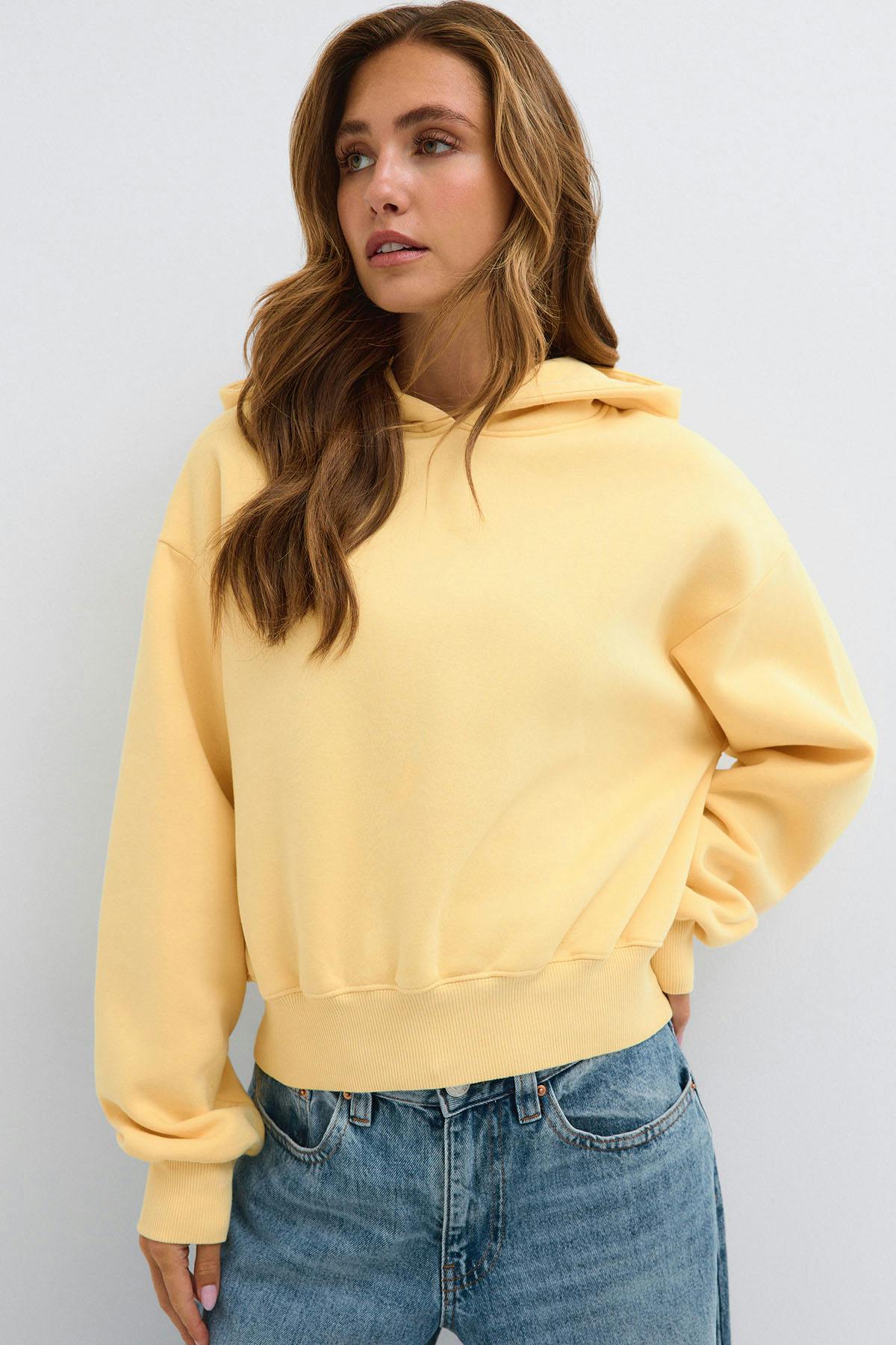 Cropped embroidery hoodie