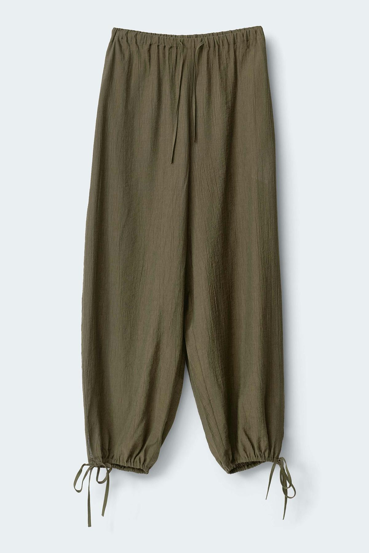 Balloon trousers