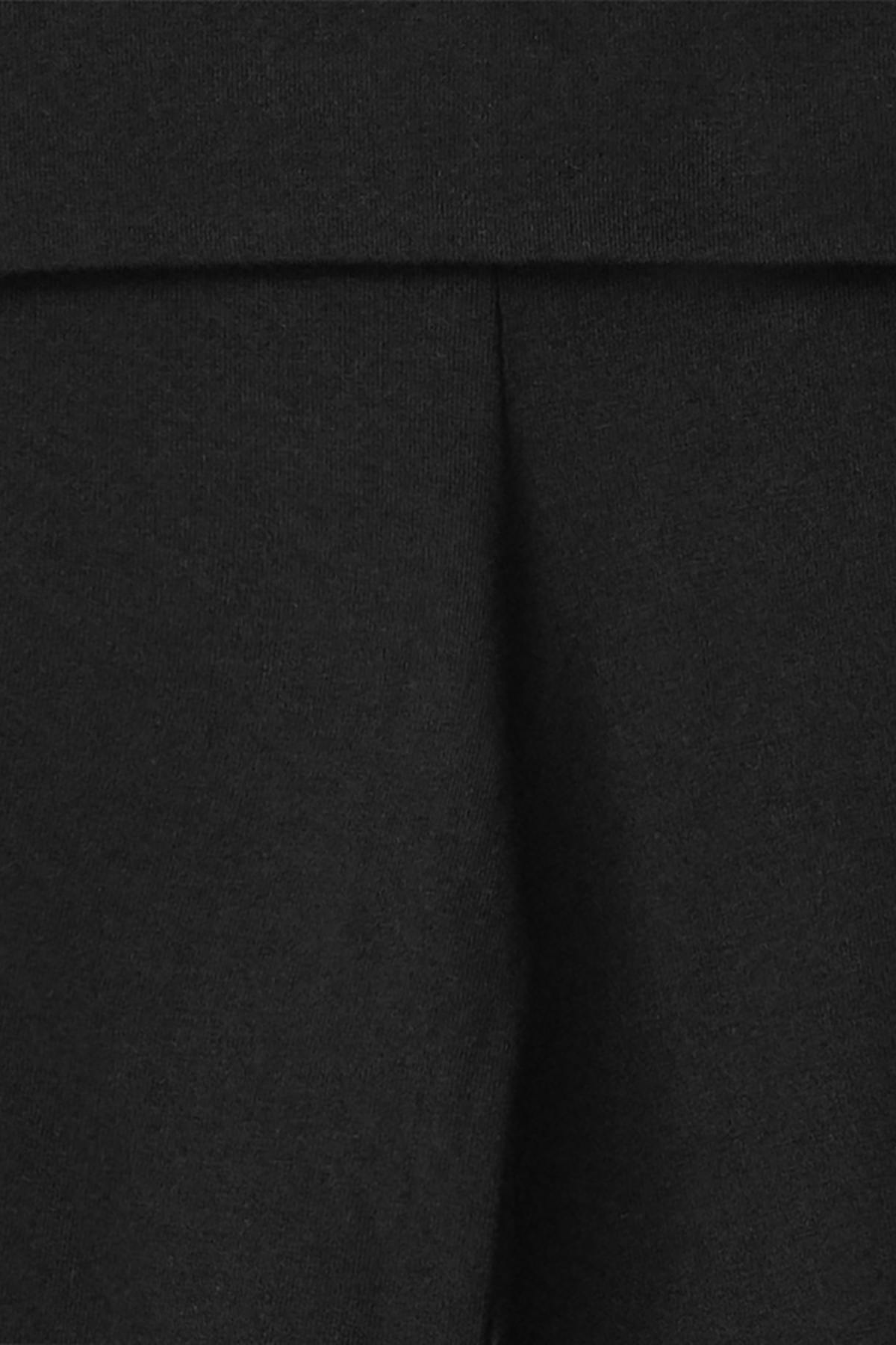 Folded capri trousers