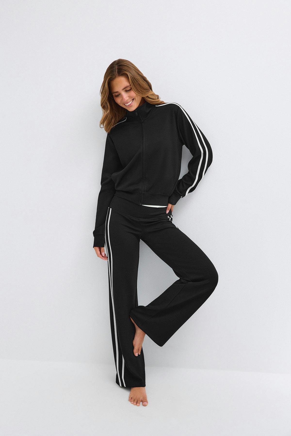 Soft sporty zip jacket