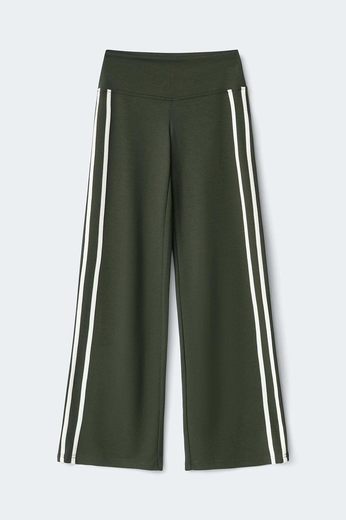 Soft sporty trousers