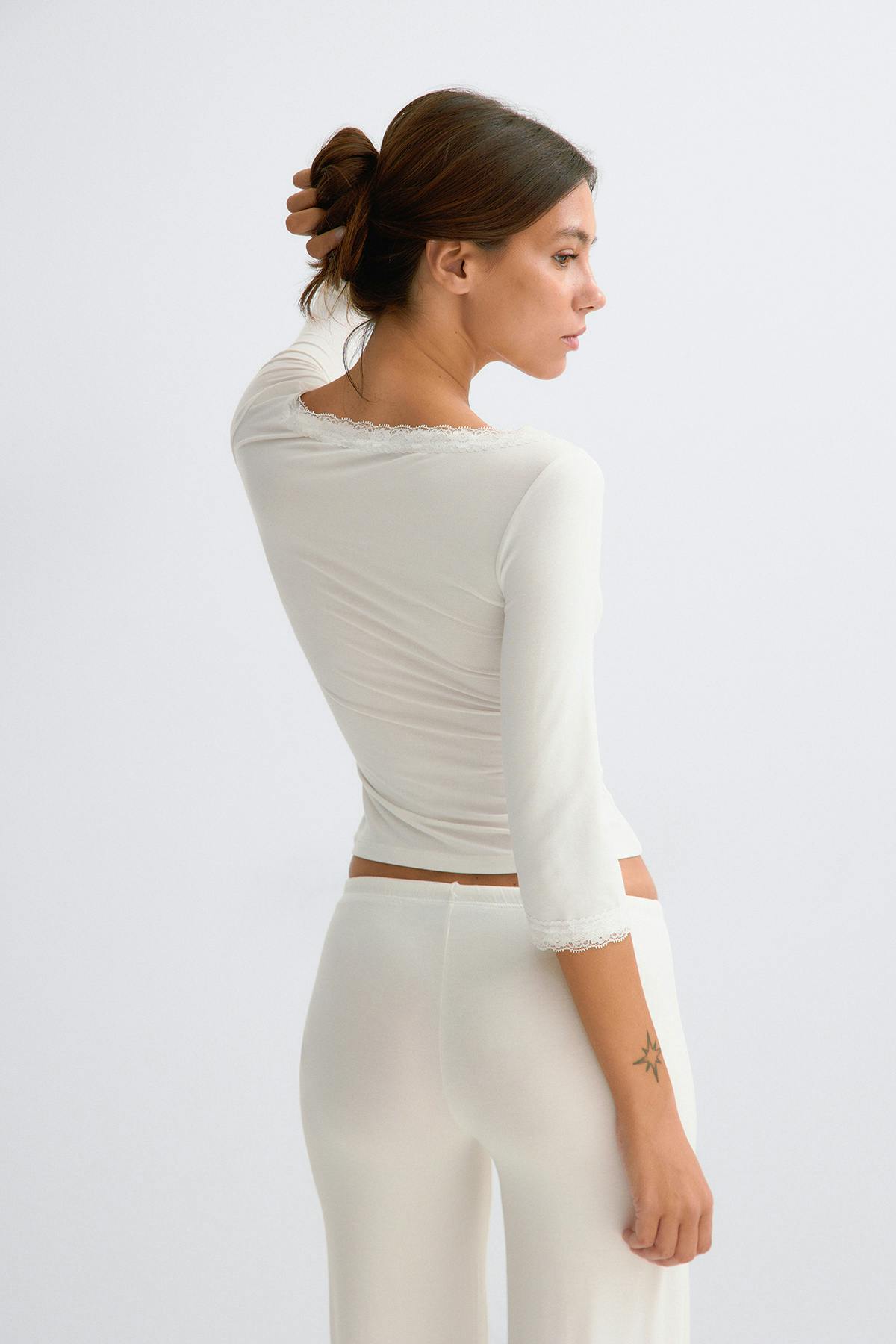 Quarter sleeve loungewear top
